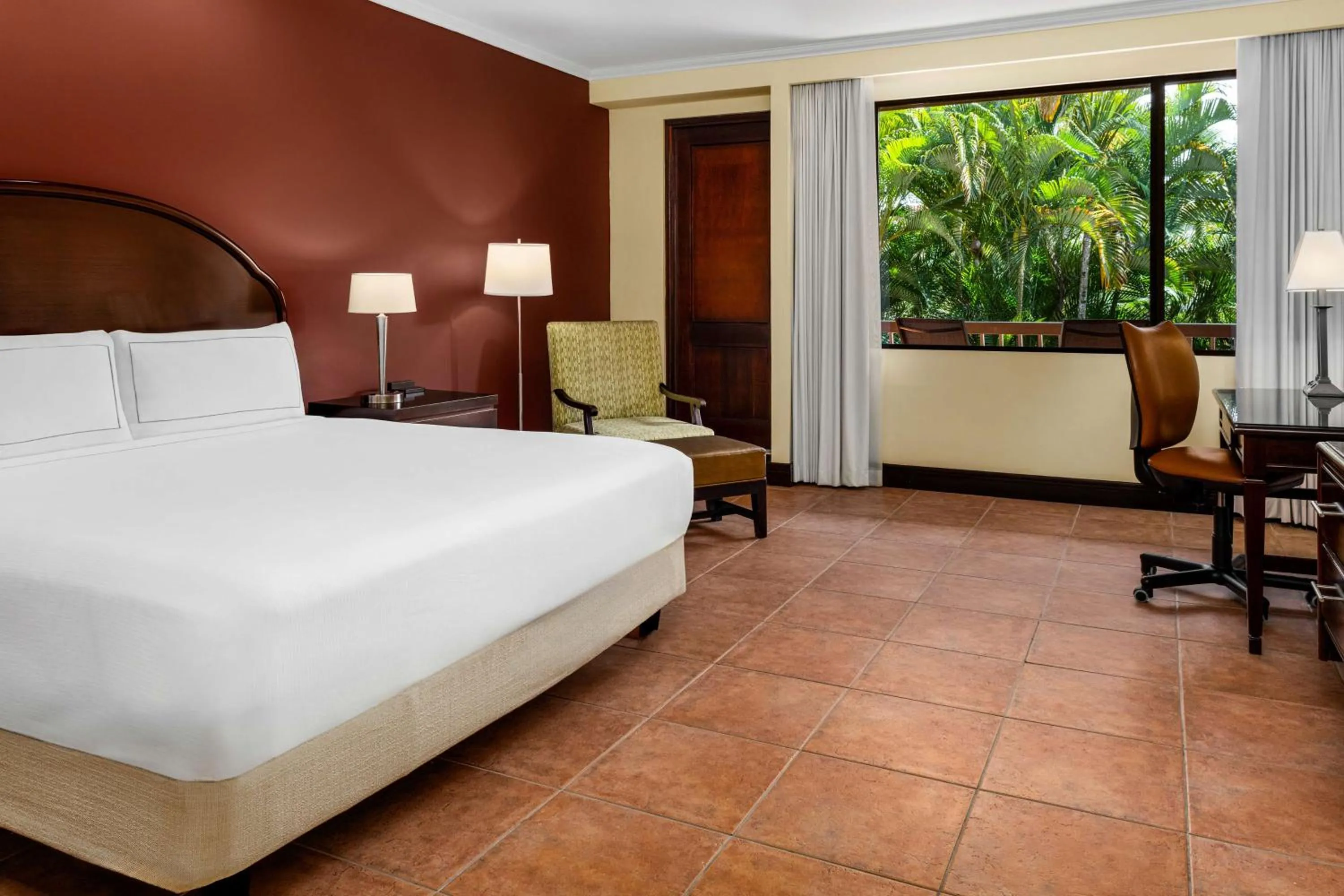 Bed in Hilton Cariari DoubleTree San Jose - Costa Rica