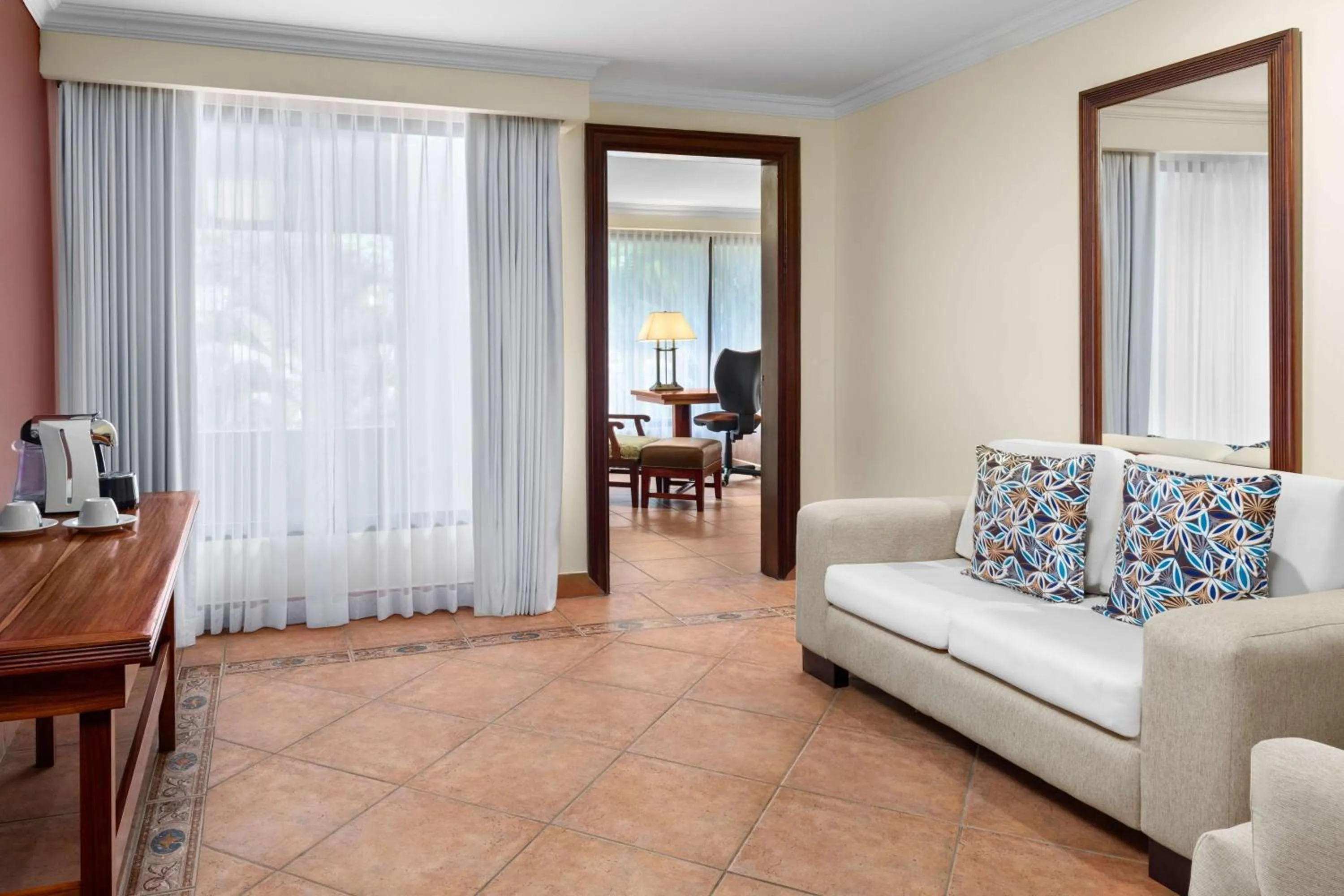 Living room in Hilton Cariari DoubleTree San Jose - Costa Rica