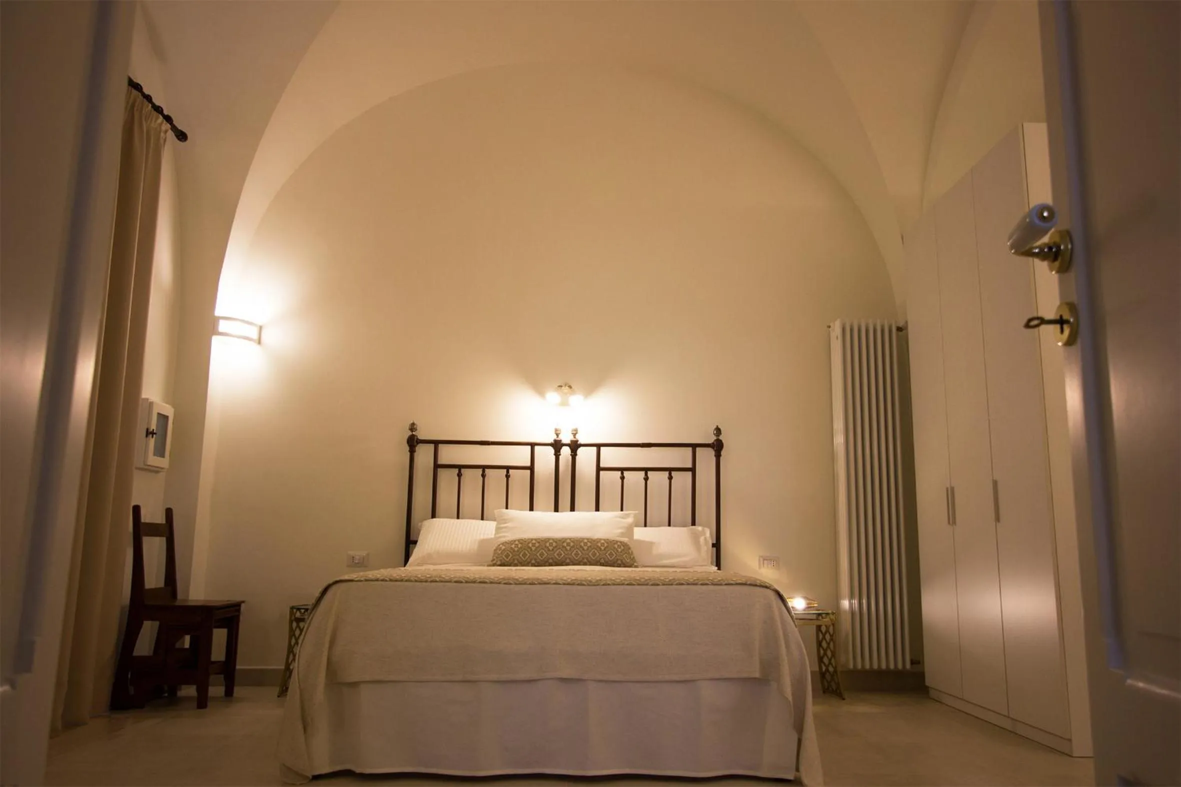 Photo of the whole room, Bed in Ai Sottani B&B Deluxe Suite