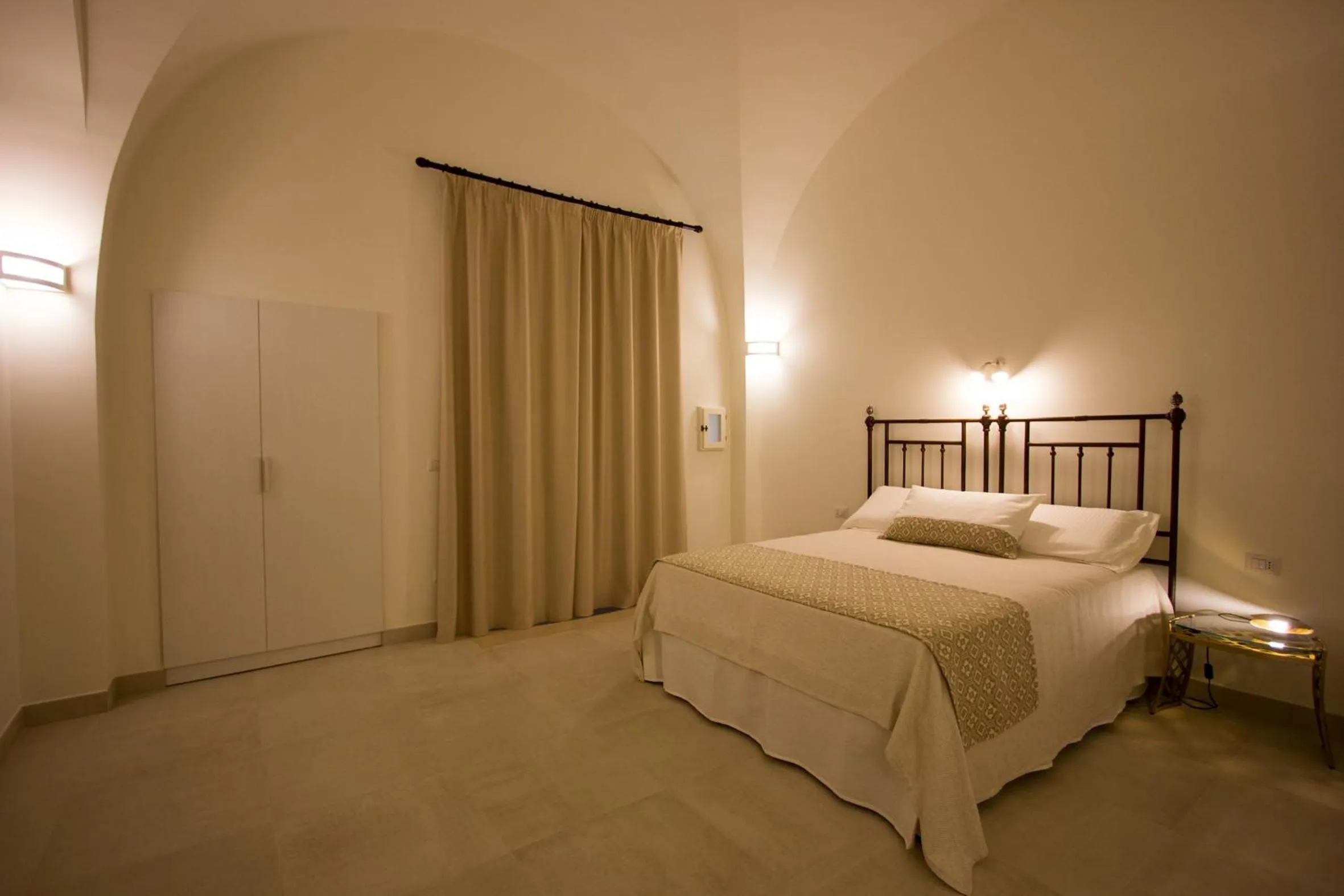 Photo of the whole room, Bed in Ai Sottani B&B Deluxe Suite