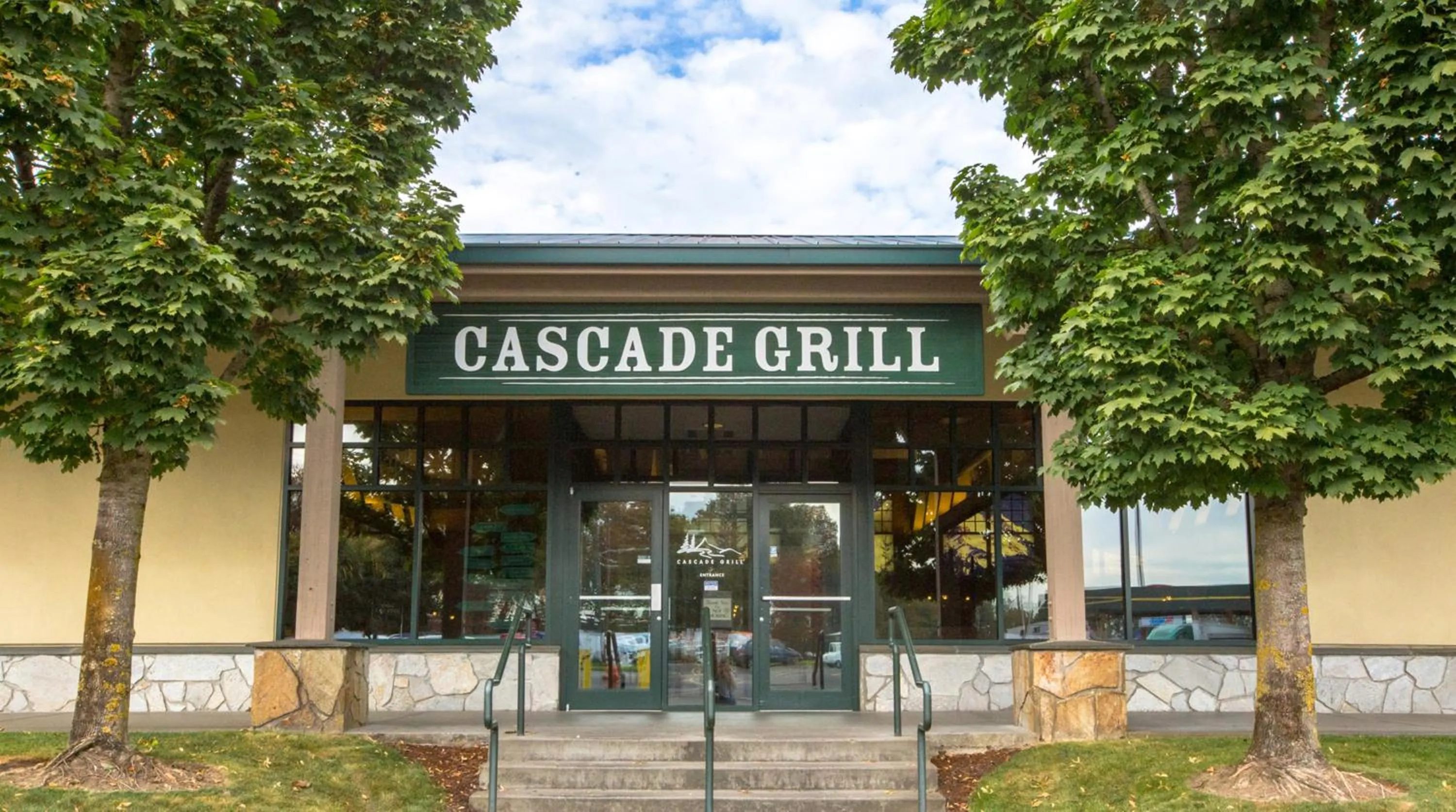 Restaurant/places to eat in The Portlander Inn and Marketplace