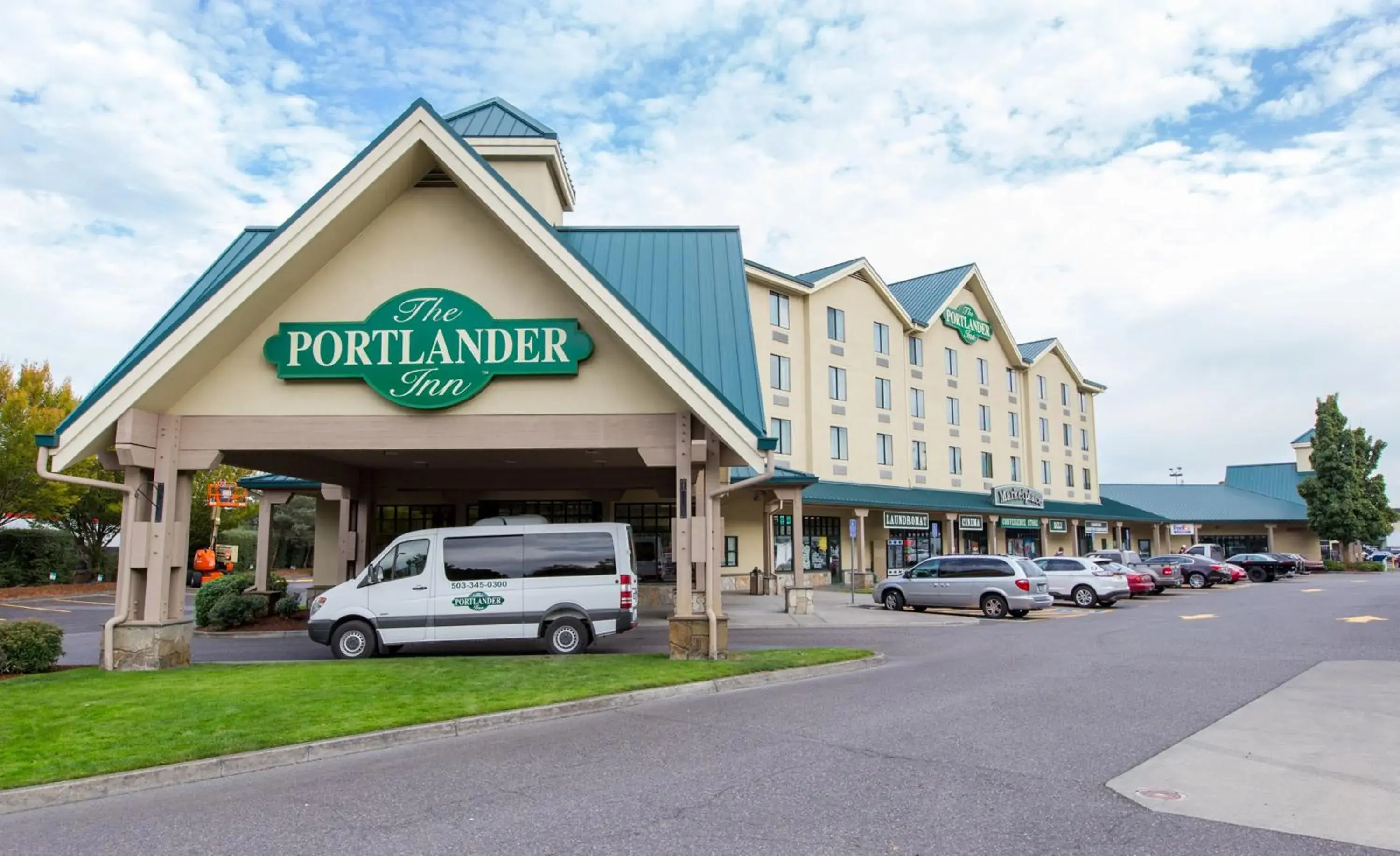 Property building in The Portlander Inn and Marketplace Property building in The Portlander Inn and Marketplace