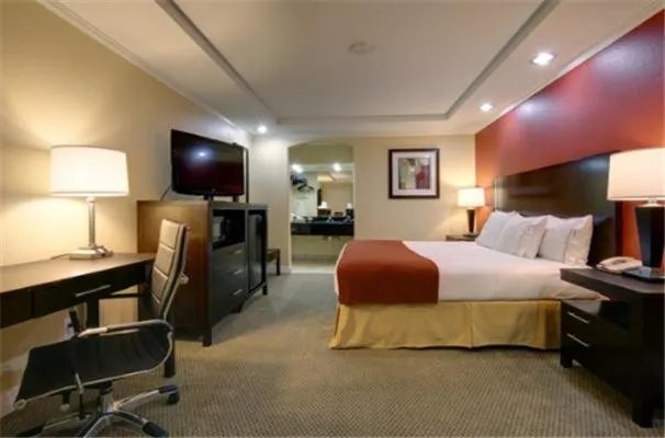 Bedroom, Bed in Americas Best Value Inn Angleton