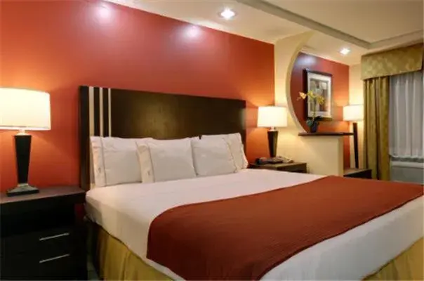 Bedroom, Bed in Americas Best Value Inn Angleton Bedroom, Bed in Americas Best Value Inn Angleton