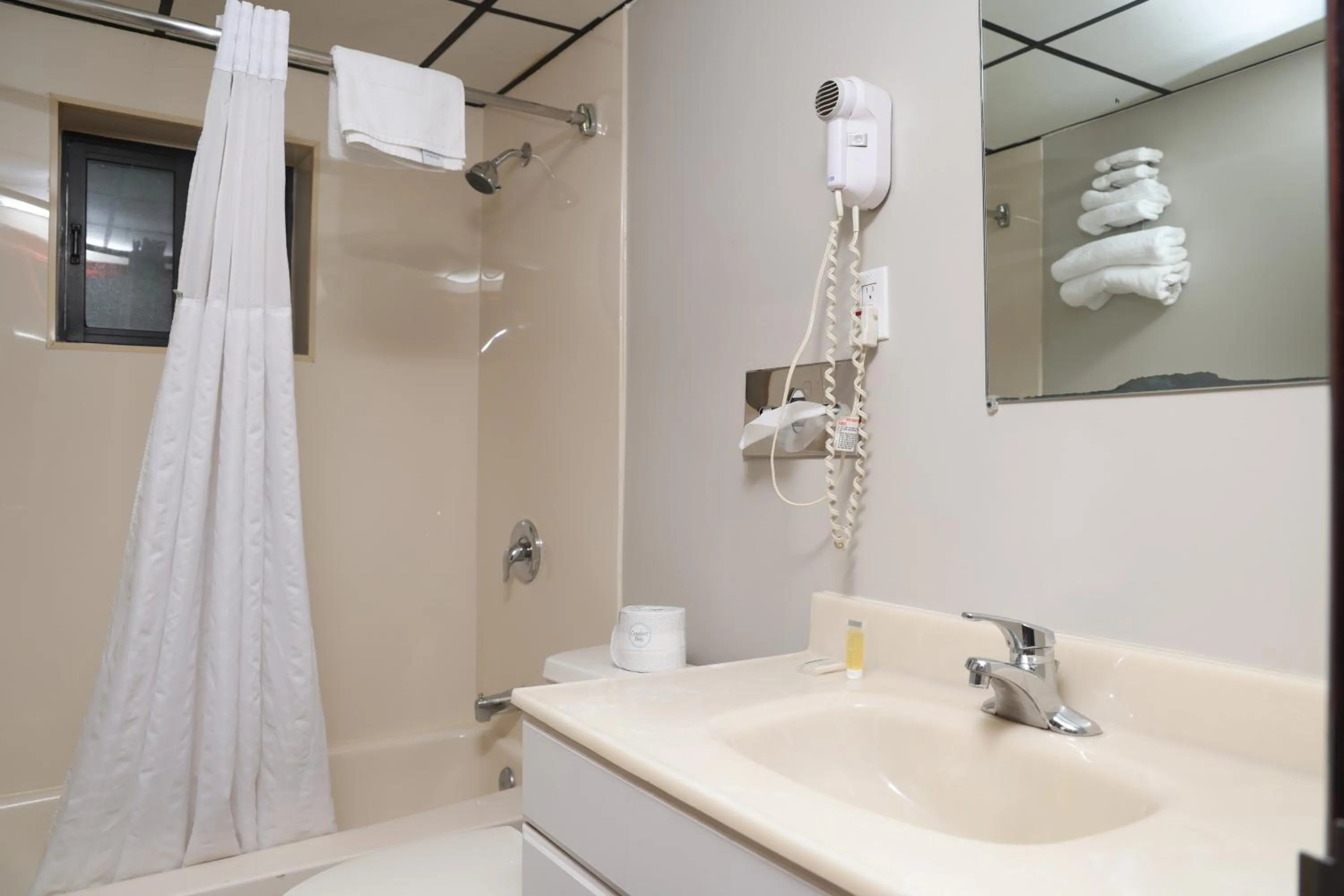 Days Inn by Wyndham Pittsburgh