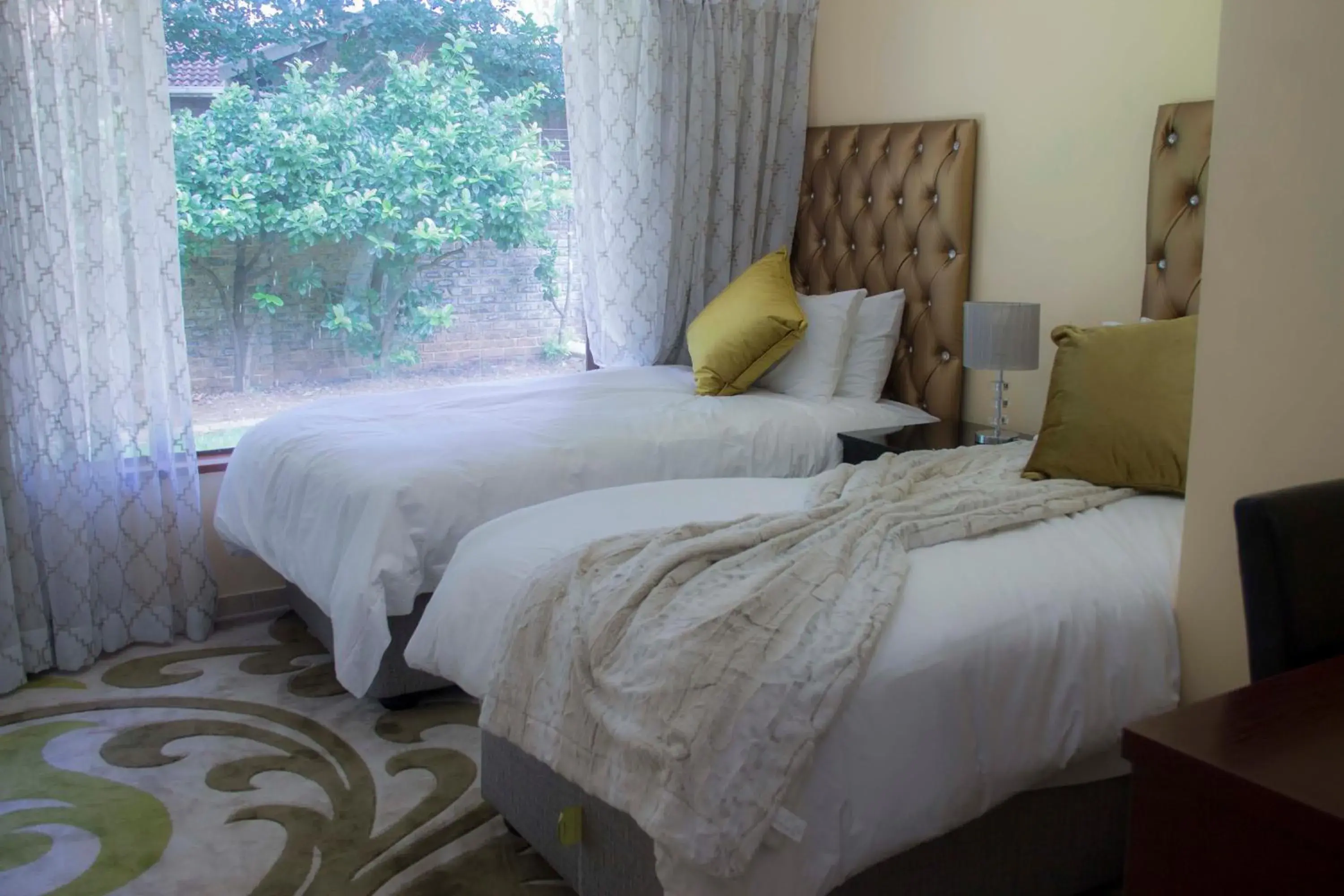 Budget Double Room in Riverton Manor Budget Double Room in Riverton Manor