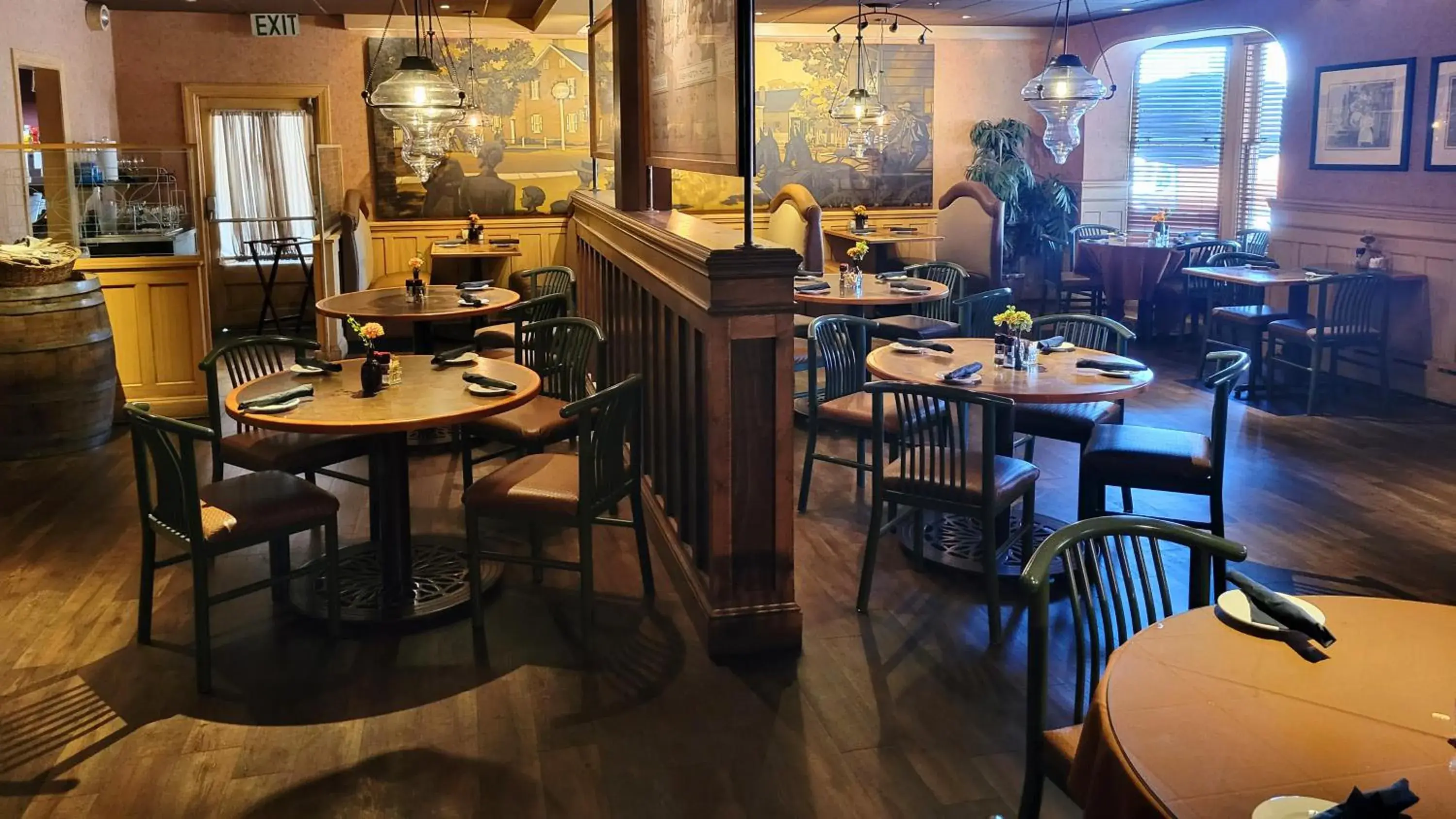 Restaurant/places to eat in Altland House Inn & Suites Restaurant/places to eat in Altland House Inn & Suites