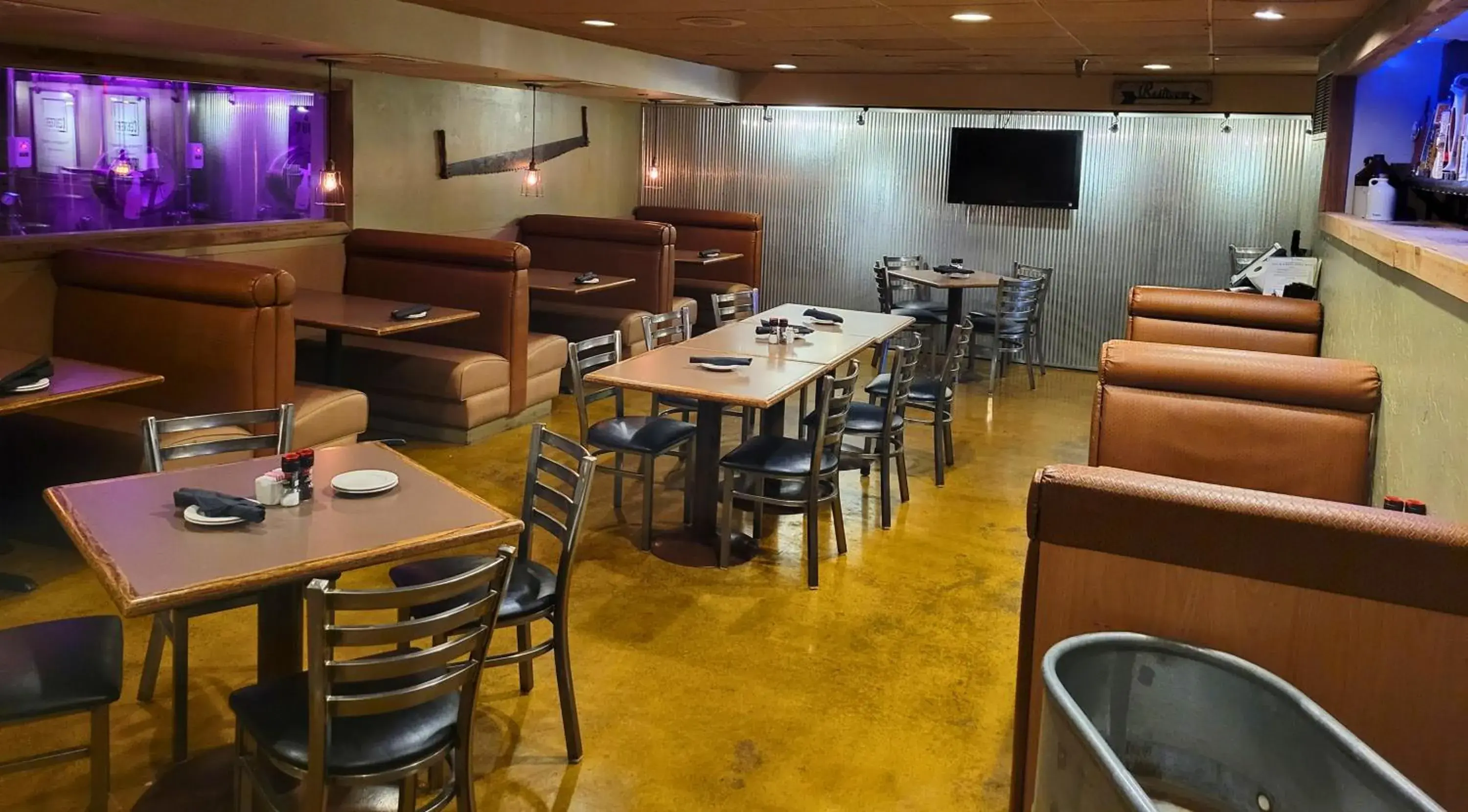 Restaurant/places to eat in Altland House Inn & Suites Restaurant/places to eat in Altland House Inn & Suites