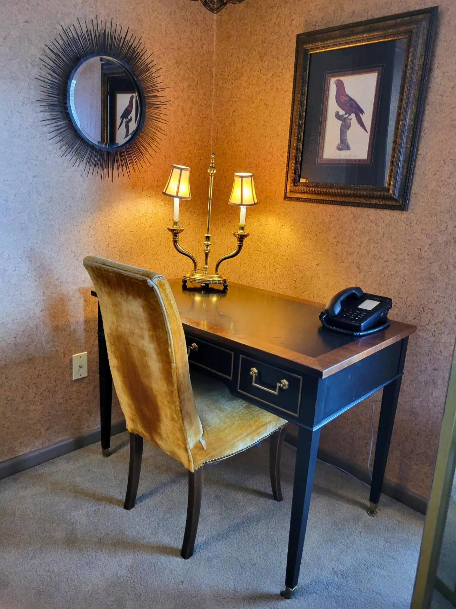 Seating area in Altland House Inn & Suites