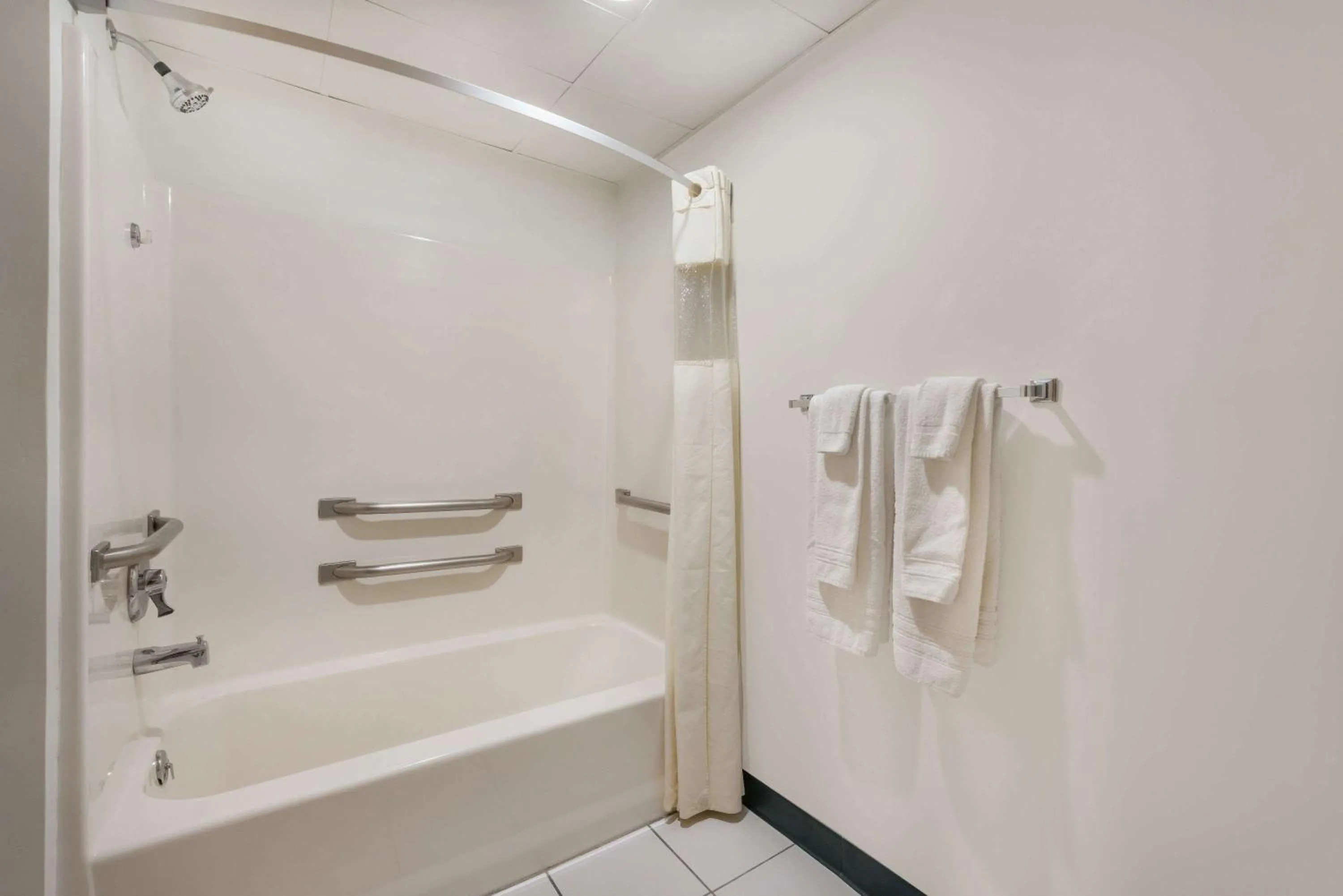 Bathroom in Days Inn by Wyndham Osage Beach Lake of the Ozarks