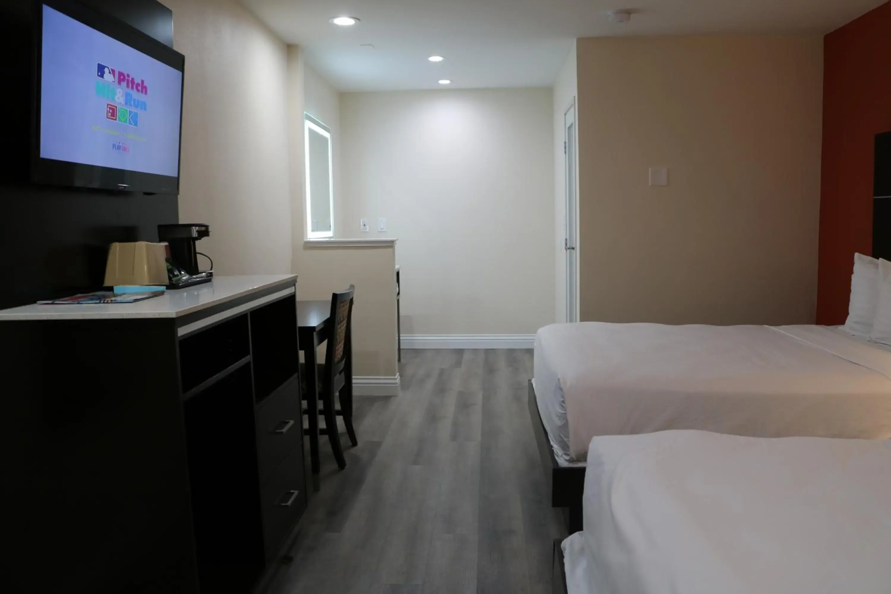 Photo of the whole room, Bed in Motel 6 Vallejo, CA - Napa Valley Photo of the whole room, Bed in Motel 6 Vallejo, CA - Napa Valley