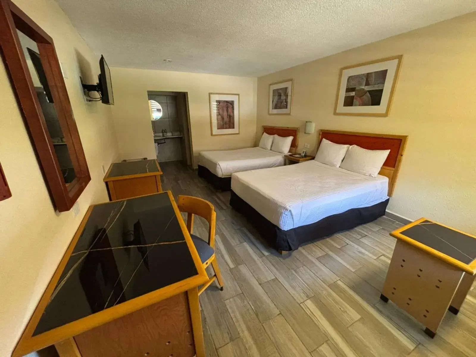 Photo of the whole room, Bed in Hotel Colonial Ciudad Juarez Photo of the whole room, Bed in Hotel Colonial Ciudad Juarez