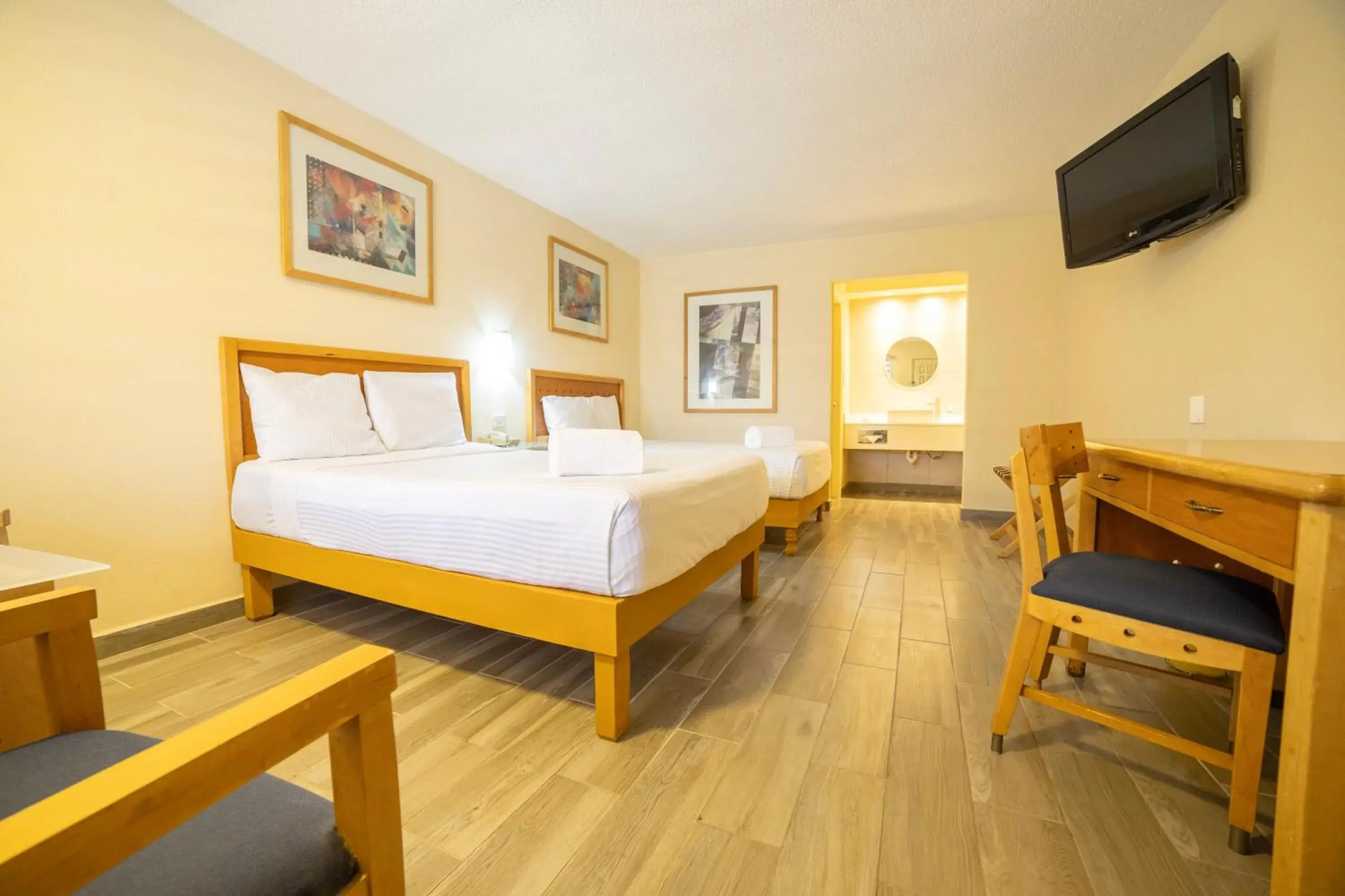 Double Room with Pool View in Hotel Colonial Ciudad Juarez Double Room with Pool View in Hotel Colonial Ciudad Juarez