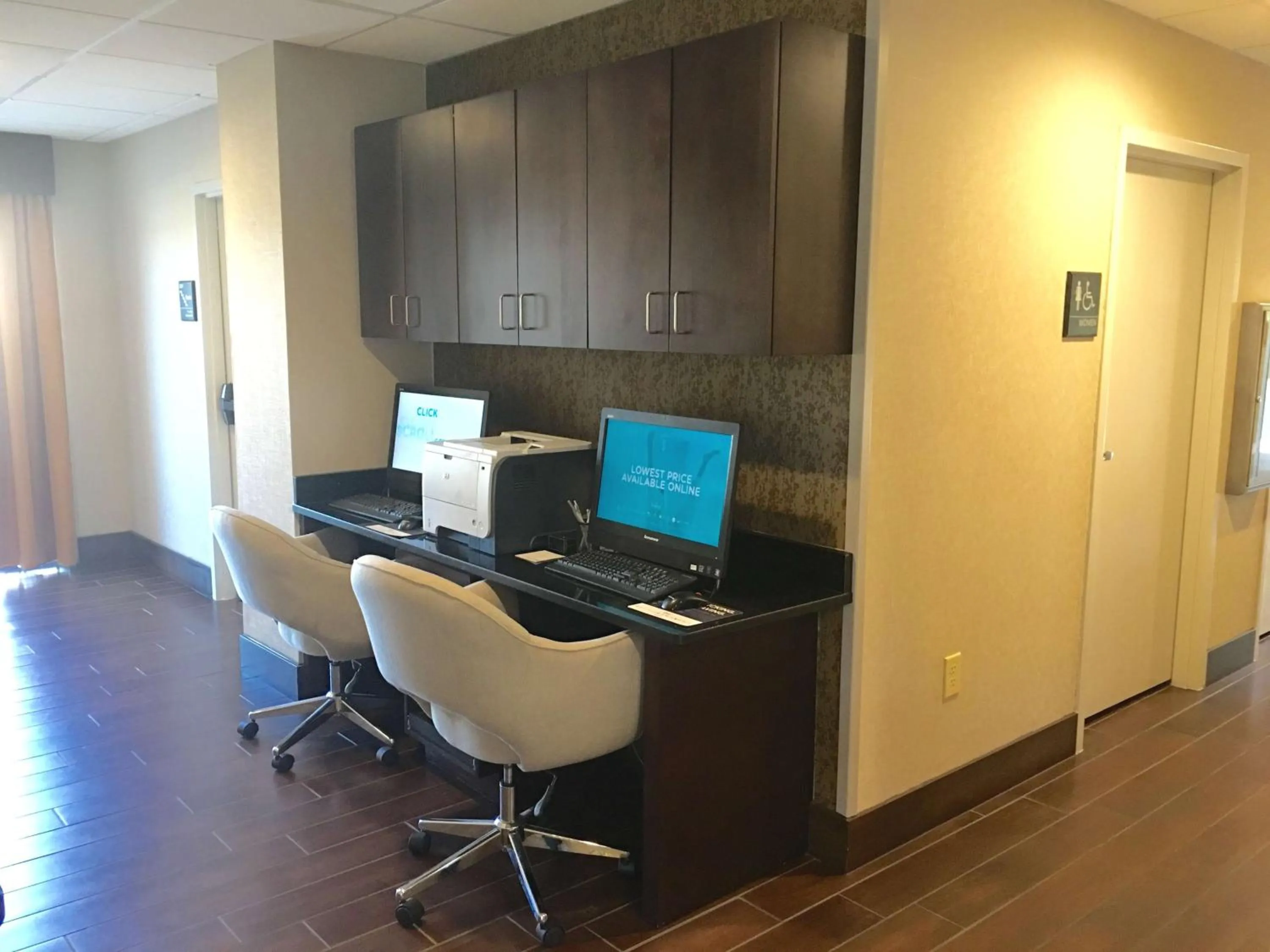 Business facilities in Hampton Inn Sevierville