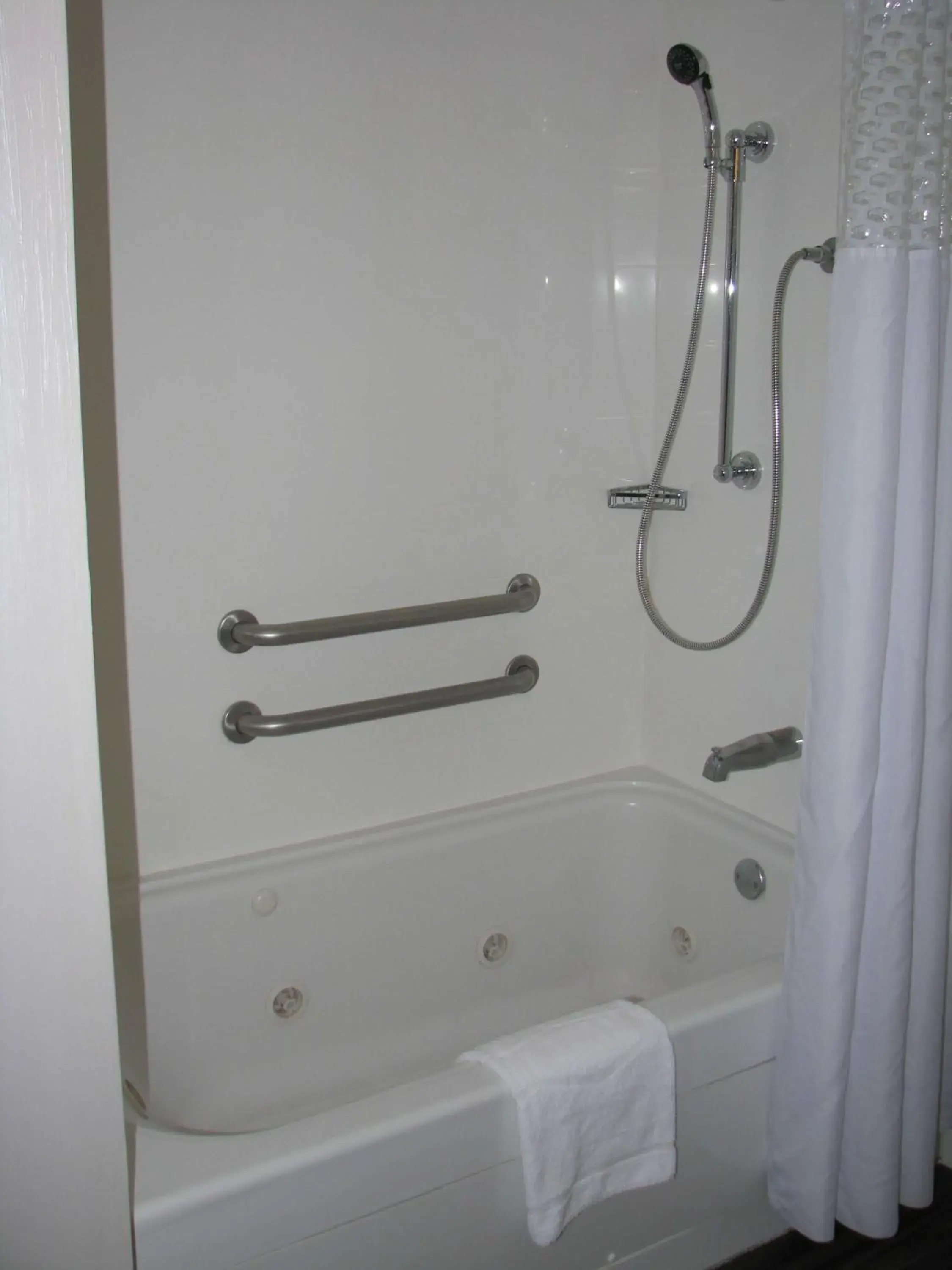 Bathroom in Hampton Inn Sevierville Bathroom in Hampton Inn Sevierville