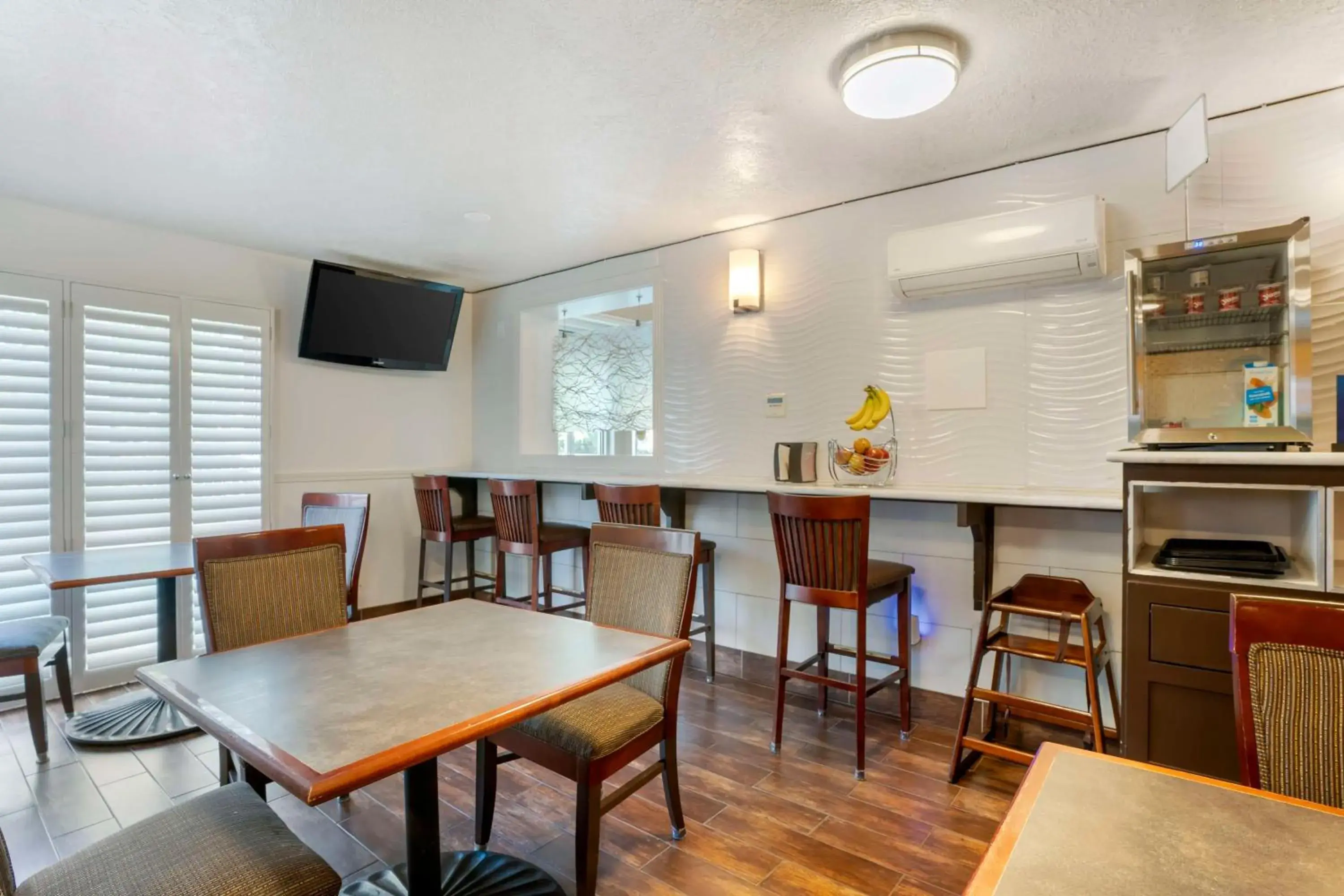 Breakfast in Best Western Corvallis Breakfast in Best Western Corvallis