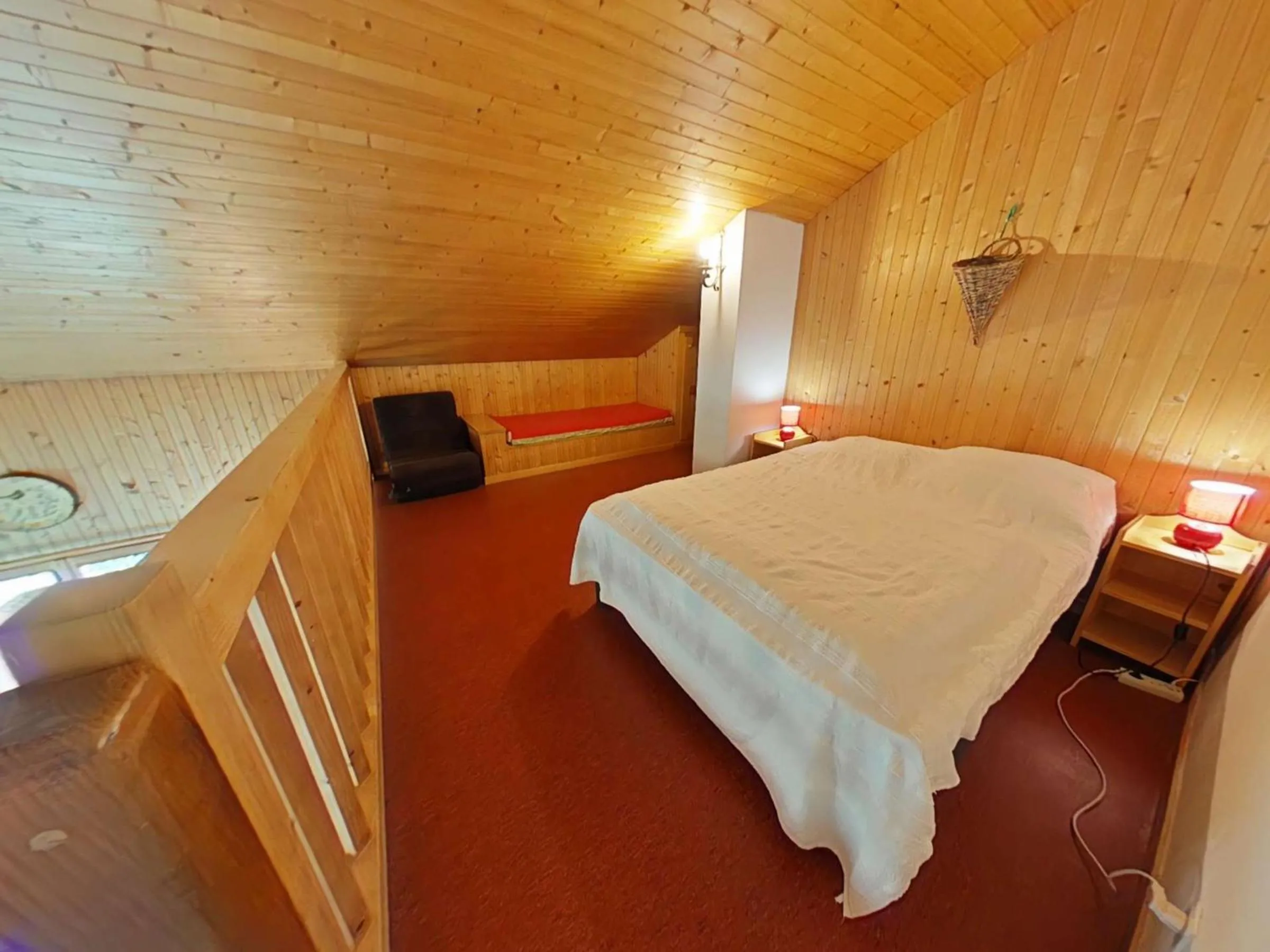 Bed in Appt 3 pièces avec mezzanine, 6 couchages, proche commerces et pistes, parking couvert - FR-1-241-189