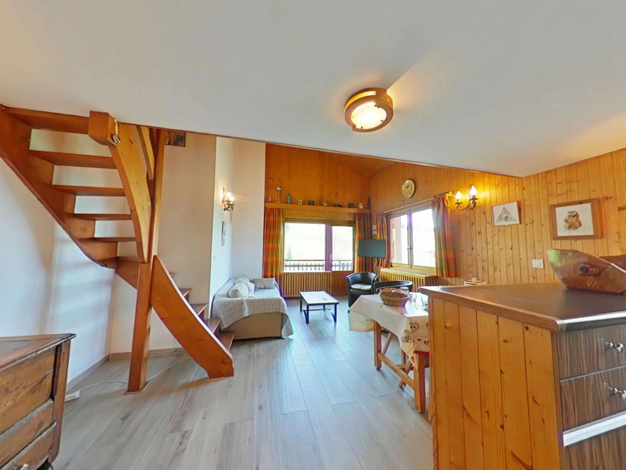Appt 3 pièces avec mezzanine, 6 couchages, proche commerces et pistes, parking couvert - FR-1-241-189