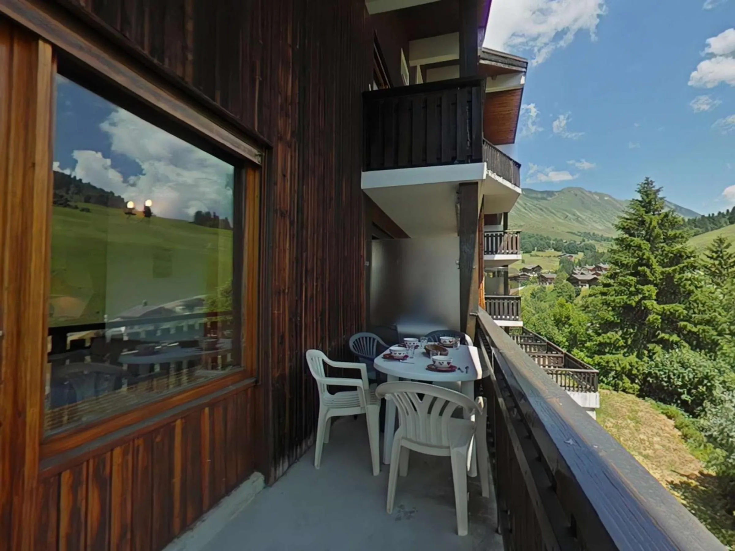 Appt 3 pièces avec mezzanine, 6 couchages, proche commerces et pistes, parking couvert - FR-1-241-189