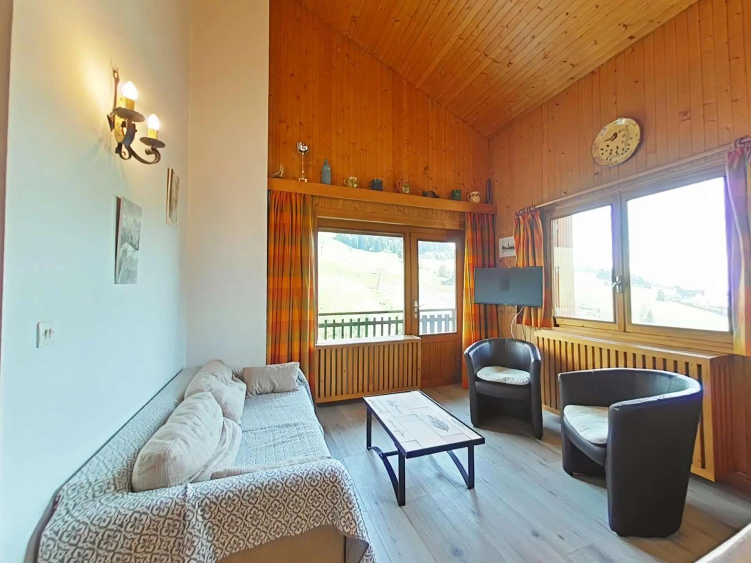 Appt 3 pièces avec mezzanine, 6 couchages, proche commerces et pistes, parking couvert - FR-1-241-189