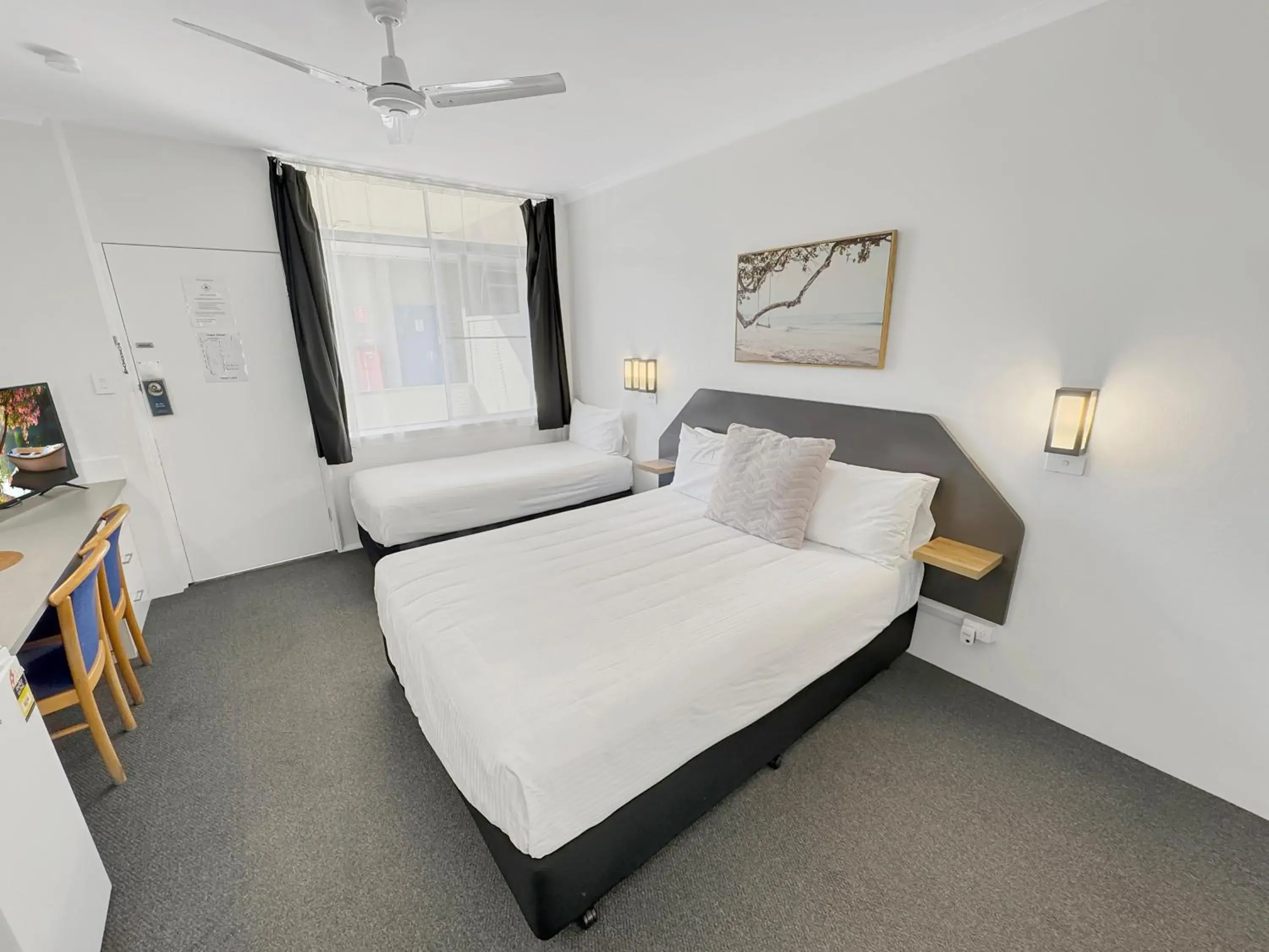 Standard Twin Room in Golden Sands Motor Inn Standard Twin Room in Golden Sands Motor Inn