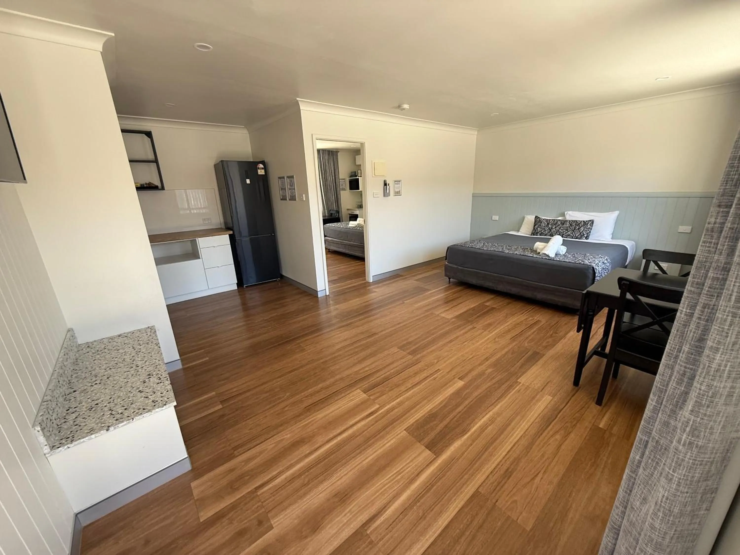 Bedroom, Bed in Surf Beach Motel Port