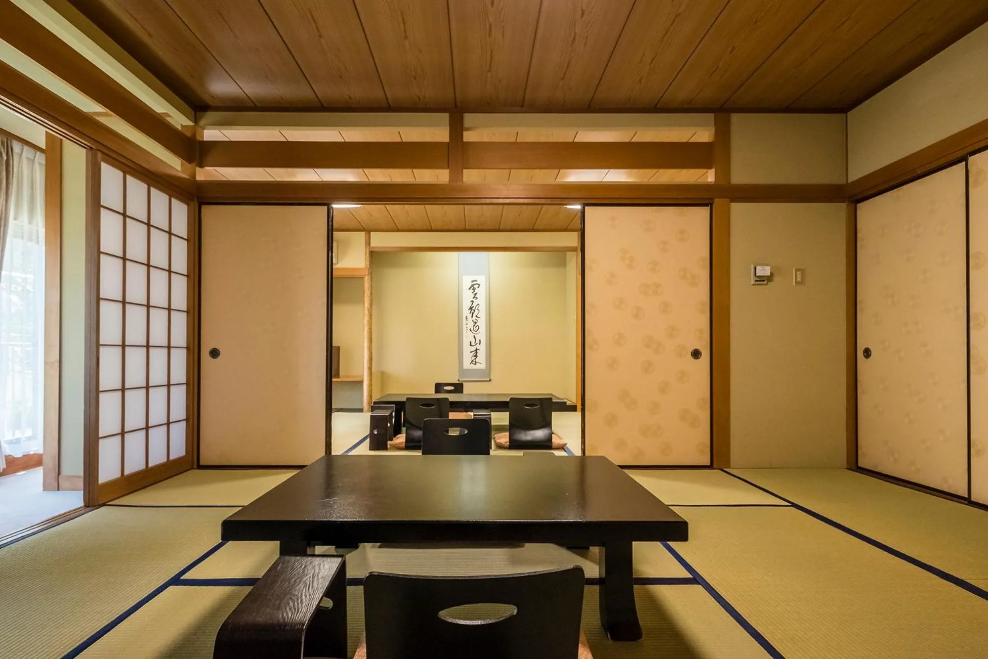 Photo of the whole room in Shiunso