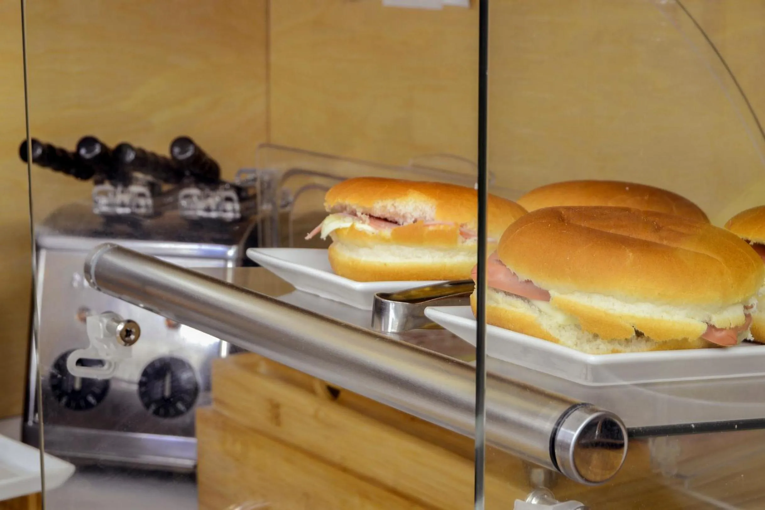 Staff in B&B Sorrento Queen