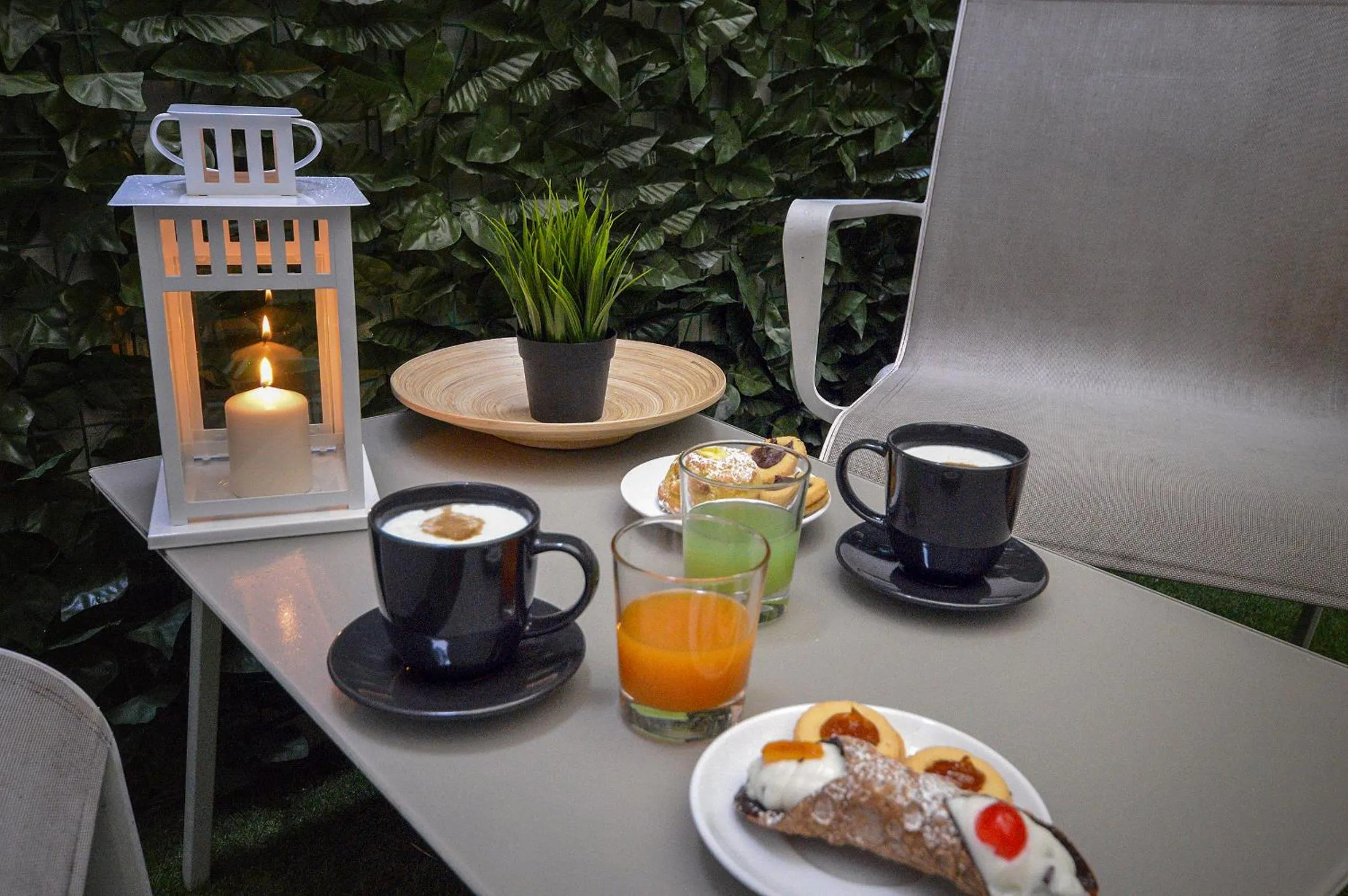 Staff in B&B Sorrento Queen