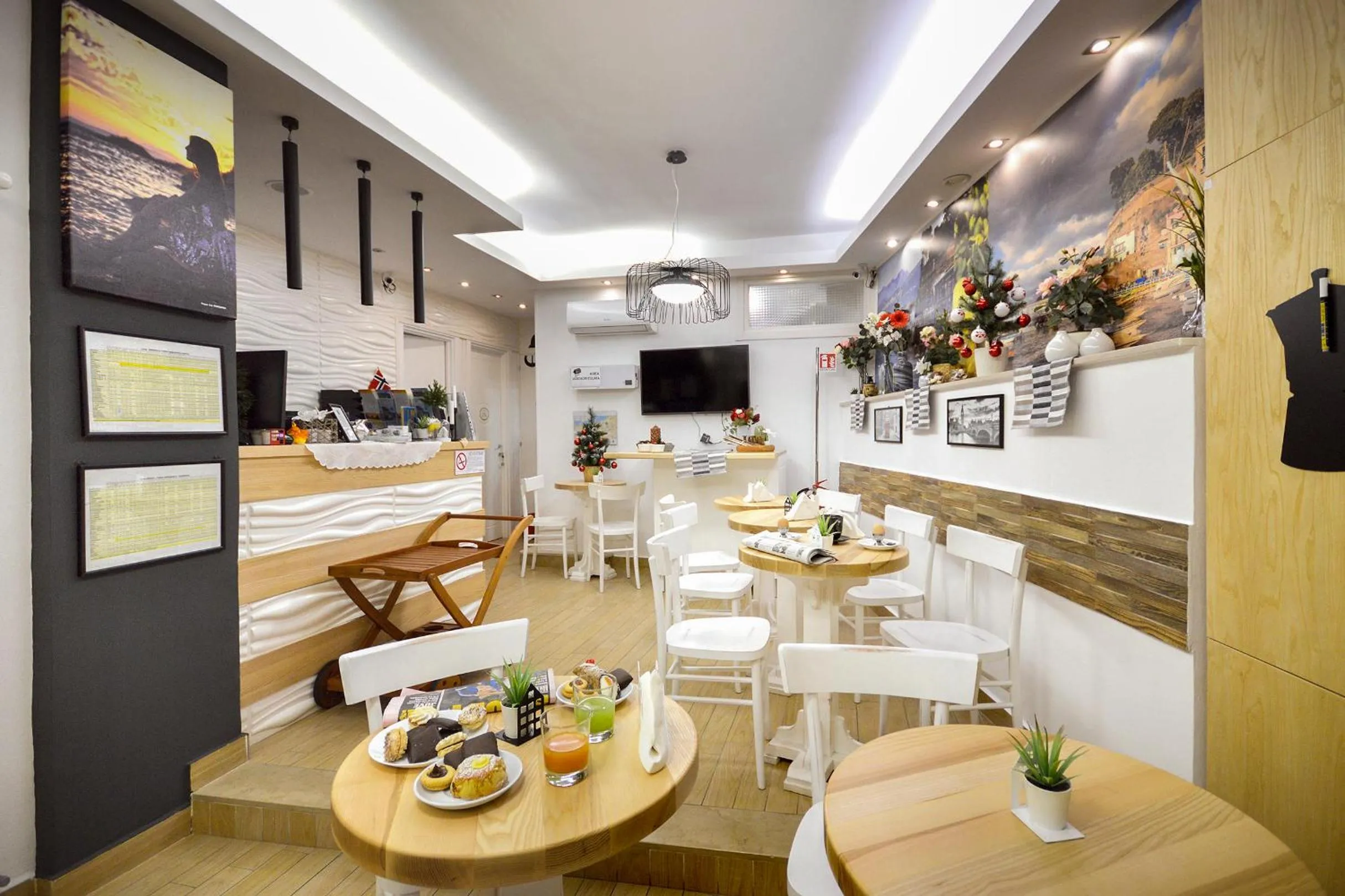 Staff in B&B Sorrento Queen