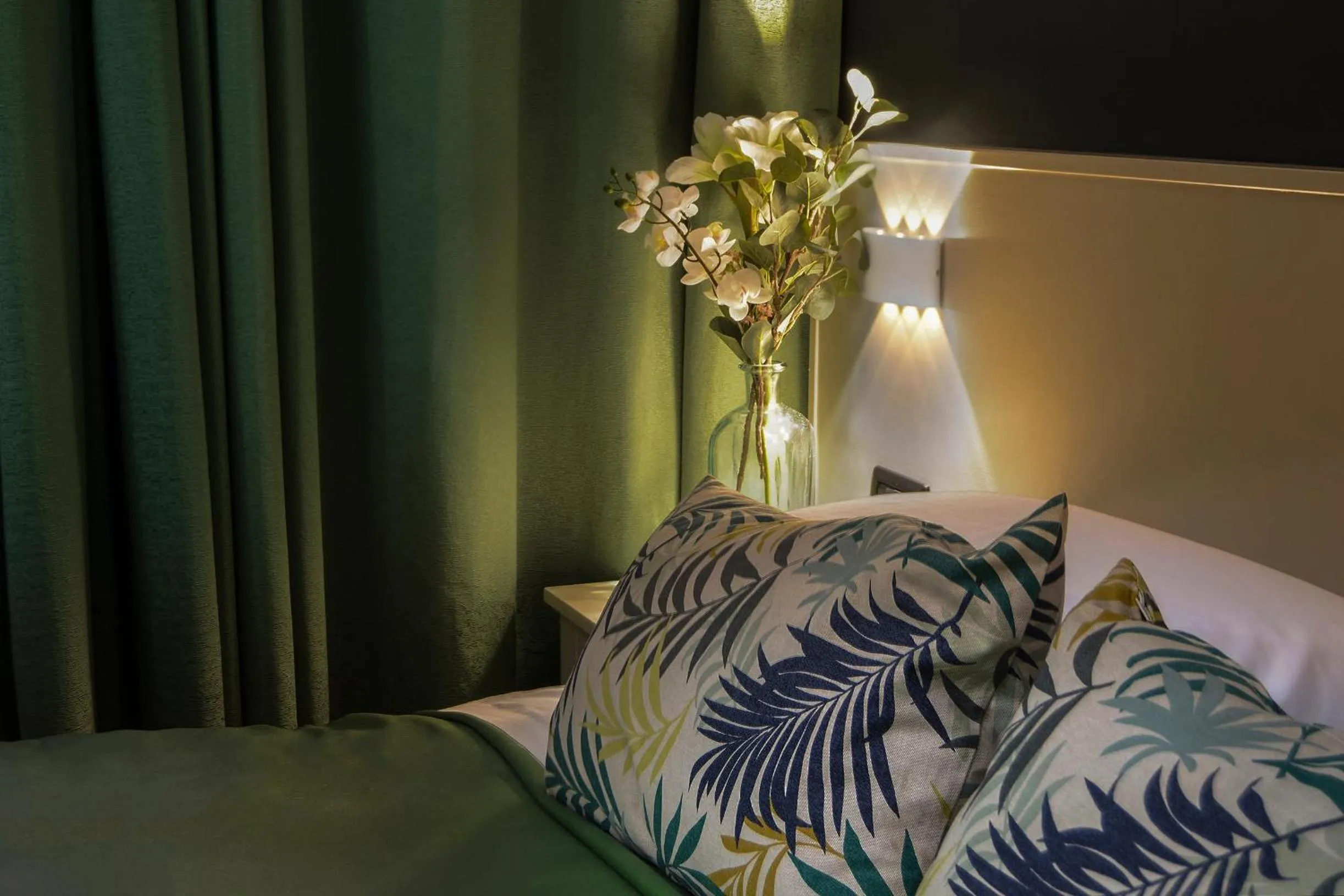 Staff, Bed in B&B Sorrento Queen