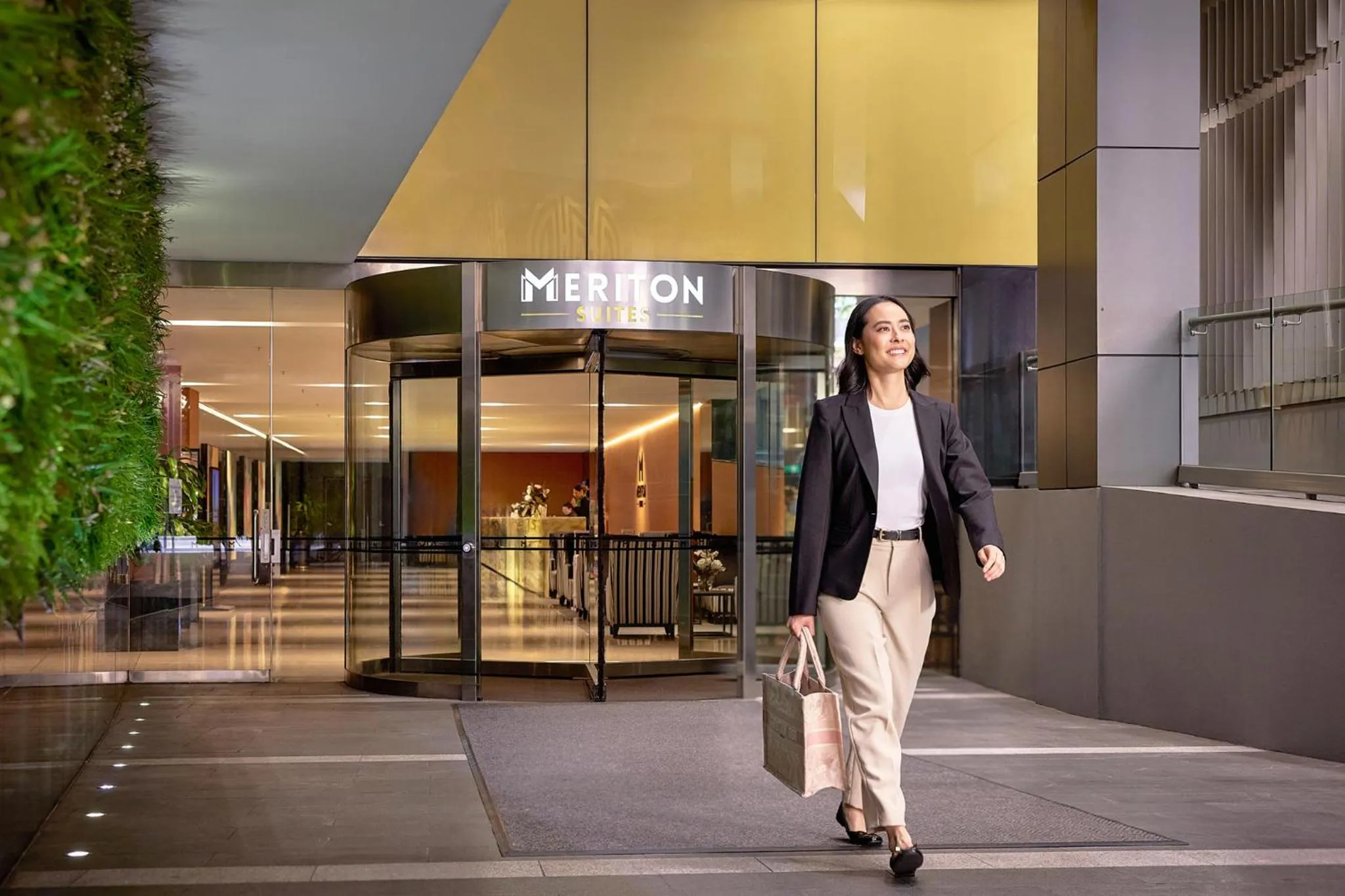 Facade/entrance in Meriton Suites Campbell Street, Sydney