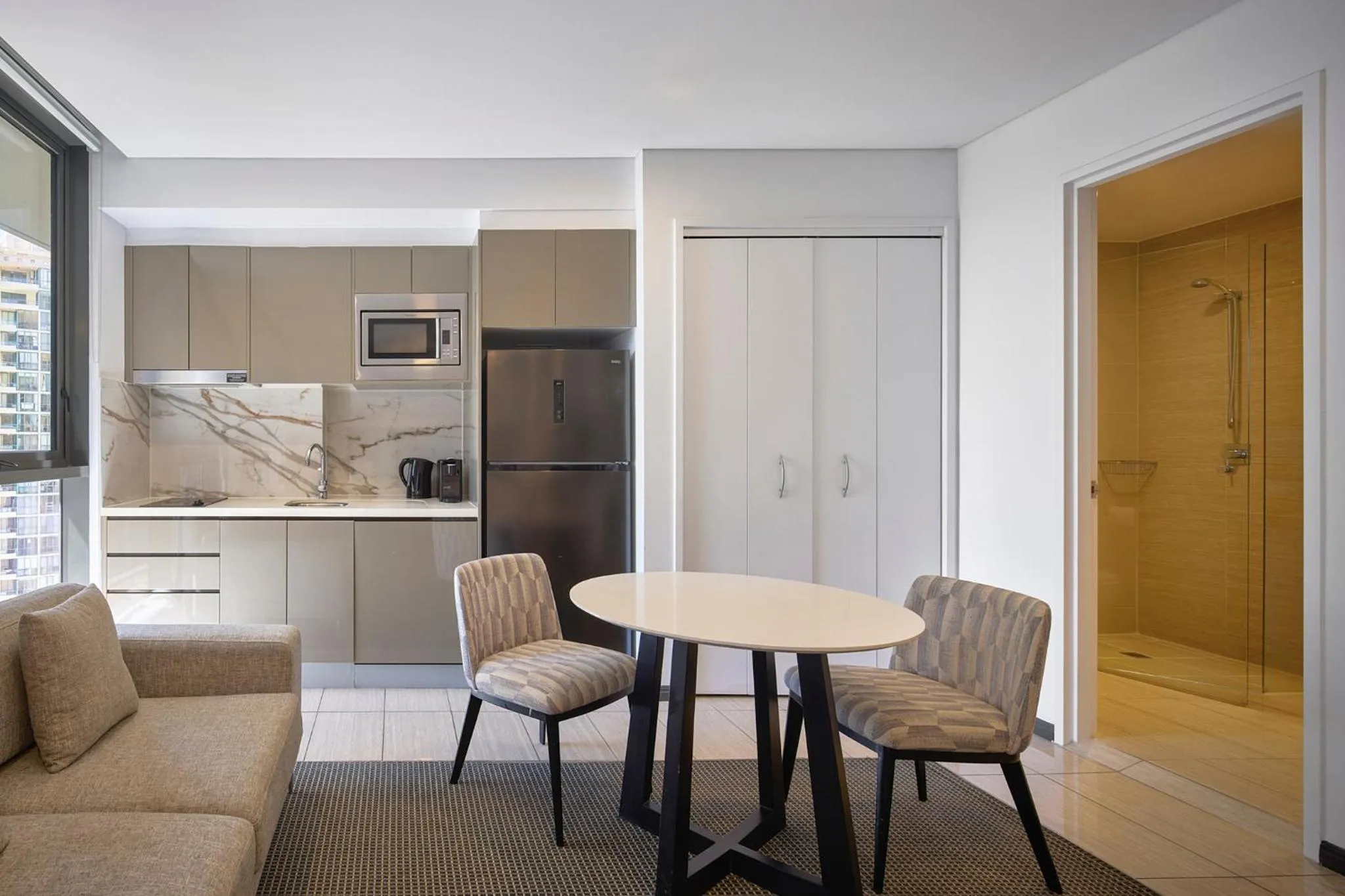 Living room in Meriton Suites Campbell Street, Sydney