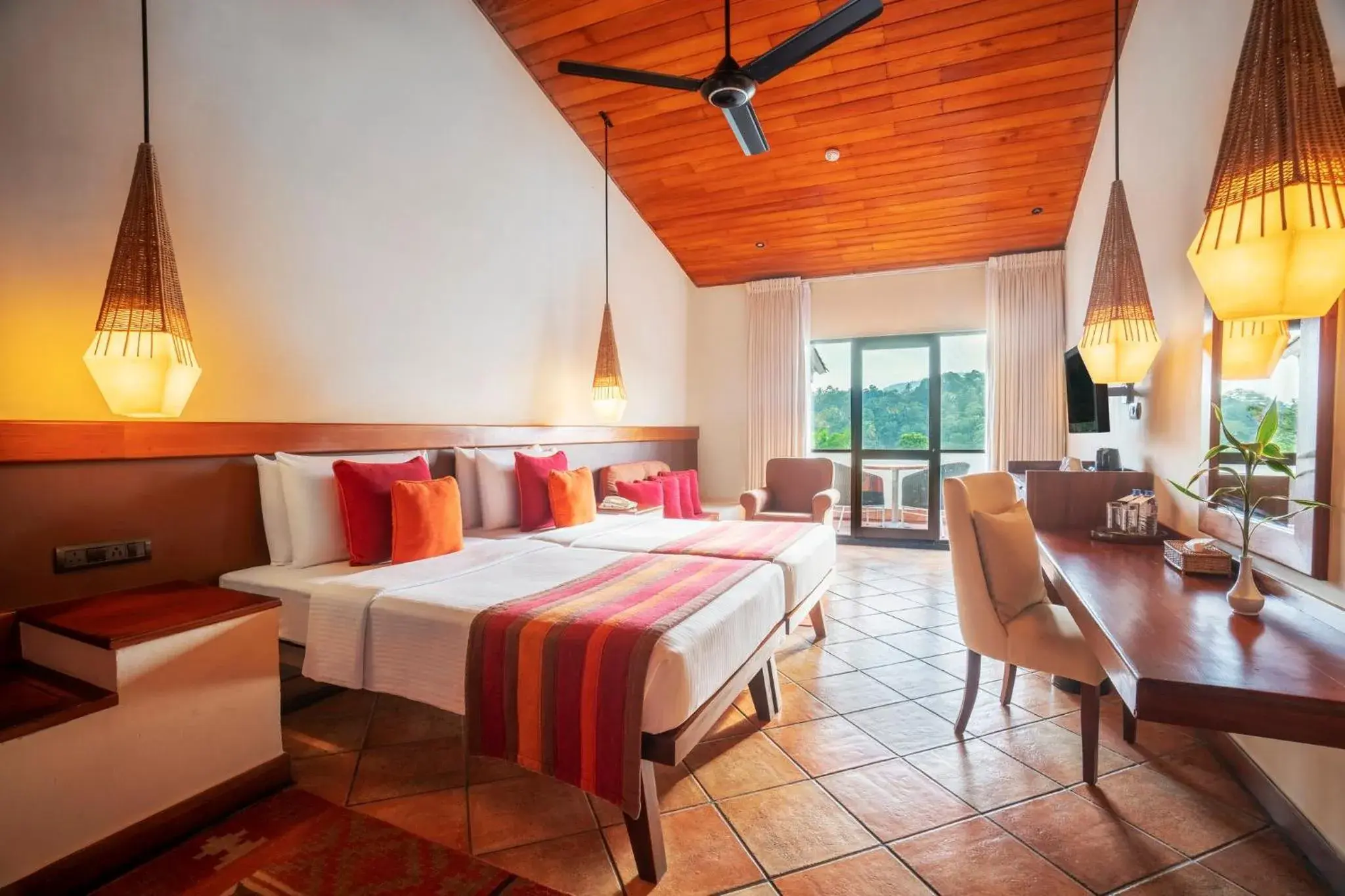 Property building, Bed in Cinnamon Citadel Kandy Property building, Bed in Cinnamon Citadel Kandy