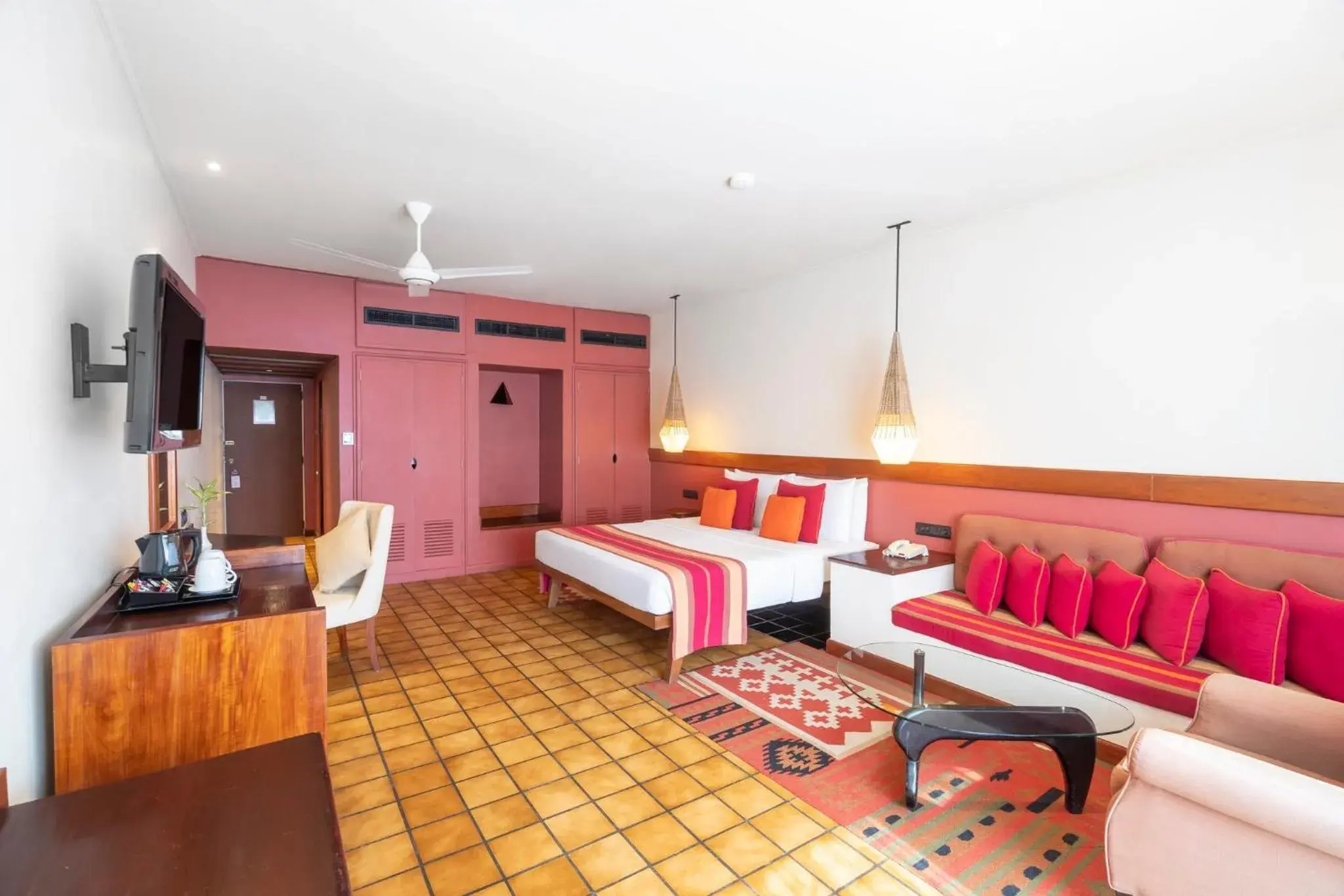 Bedroom, Bed in Cinnamon Citadel Kandy Bedroom, Bed in Cinnamon Citadel Kandy