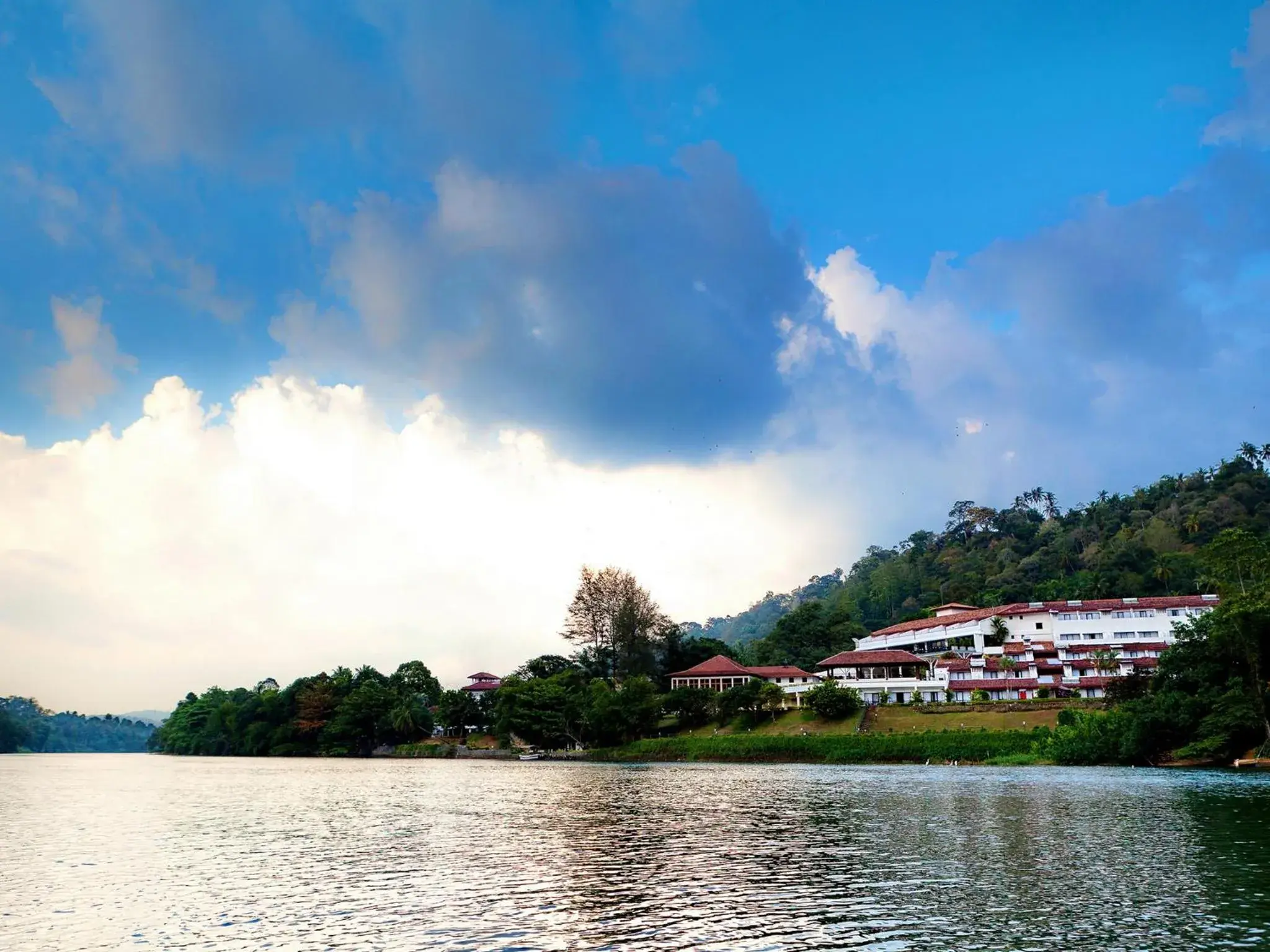 Facade/entrance in Cinnamon Citadel Kandy Facade/entrance in Cinnamon Citadel Kandy