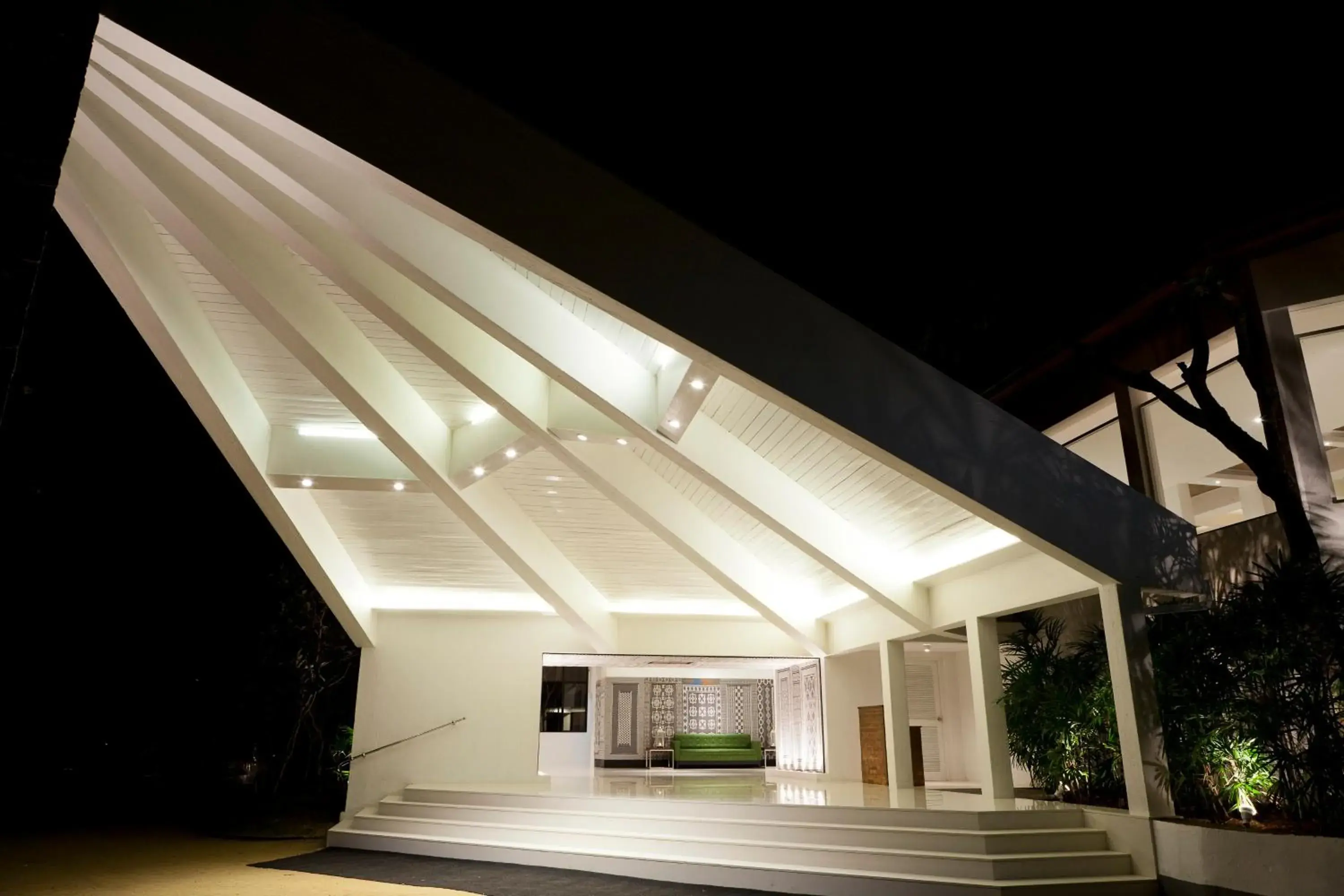 Facade/entrance in Cinnamon Citadel Kandy Facade/entrance in Cinnamon Citadel Kandy