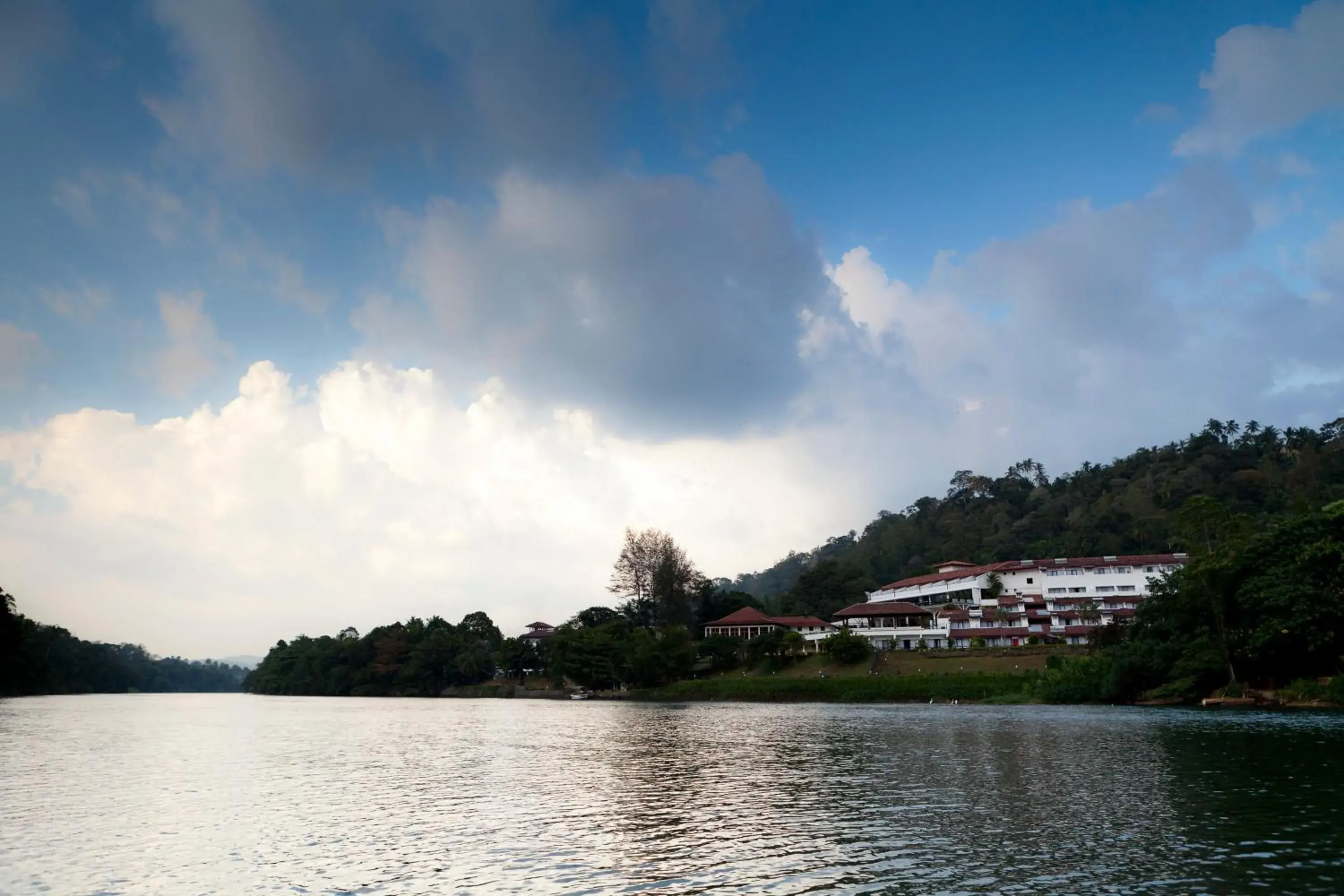 Facade/entrance in Cinnamon Citadel Kandy Facade/entrance in Cinnamon Citadel Kandy