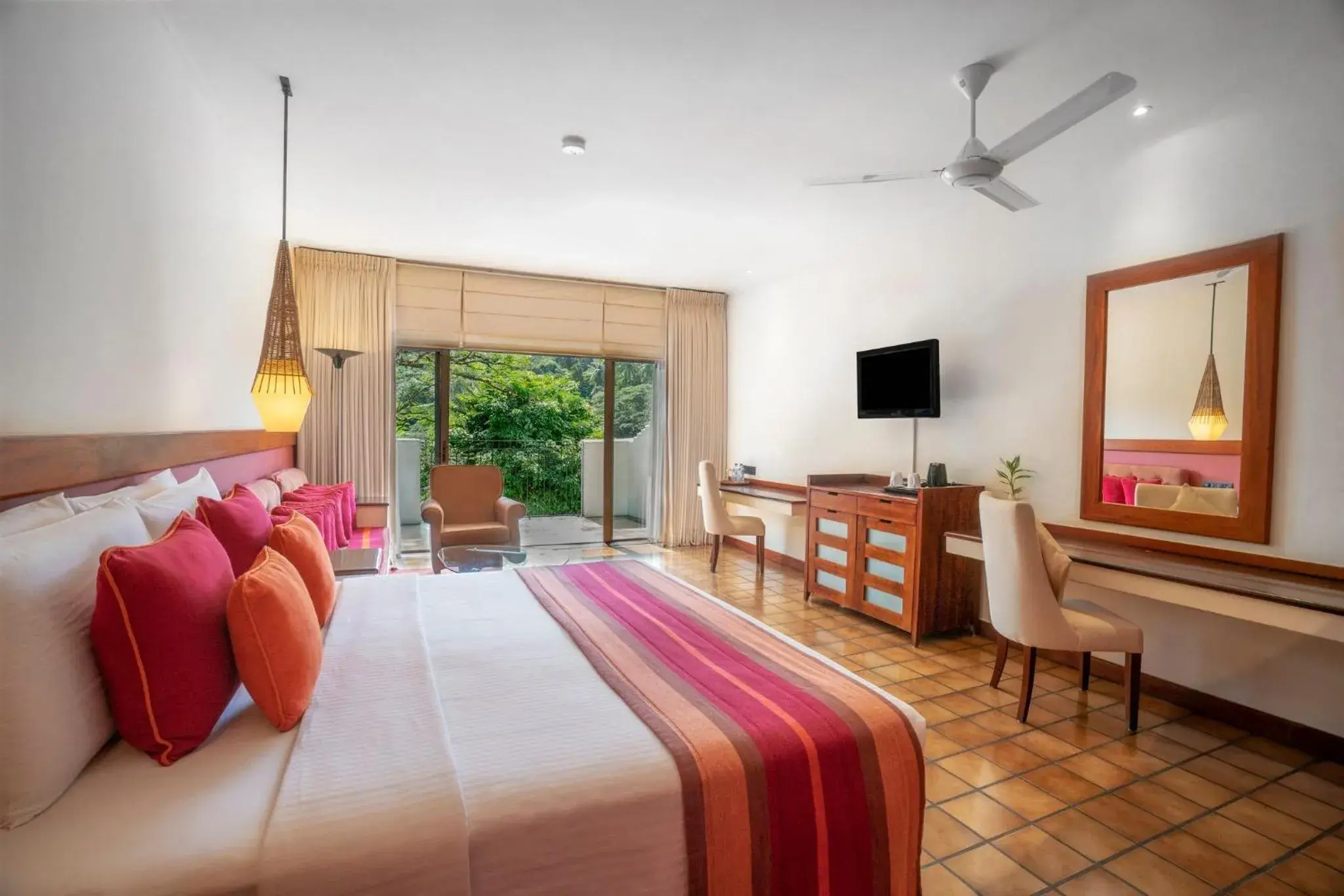 Bedroom, Bed in Cinnamon Citadel Kandy Bedroom, Bed in Cinnamon Citadel Kandy