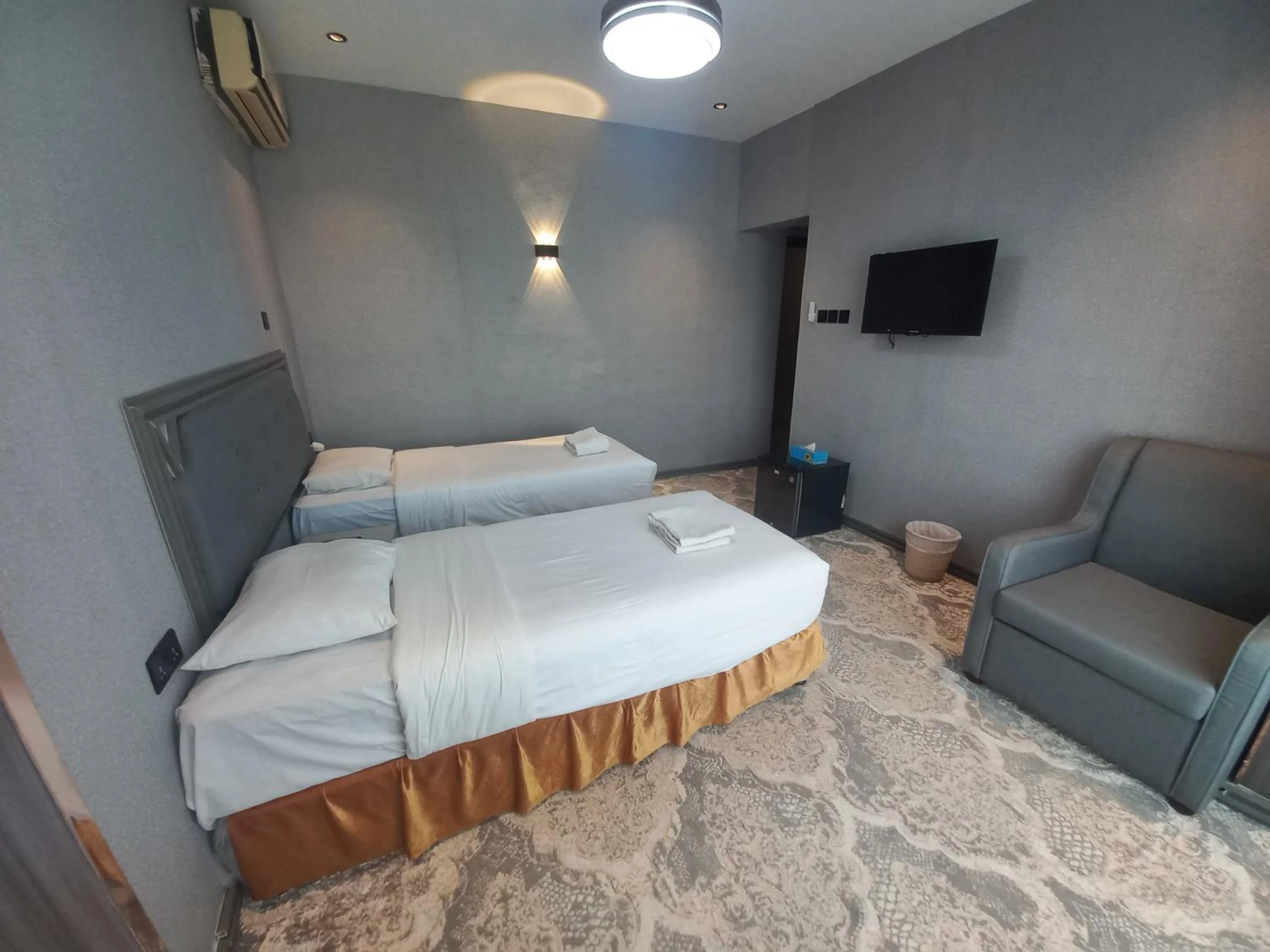 Bedroom, Bed in Sur Hotel