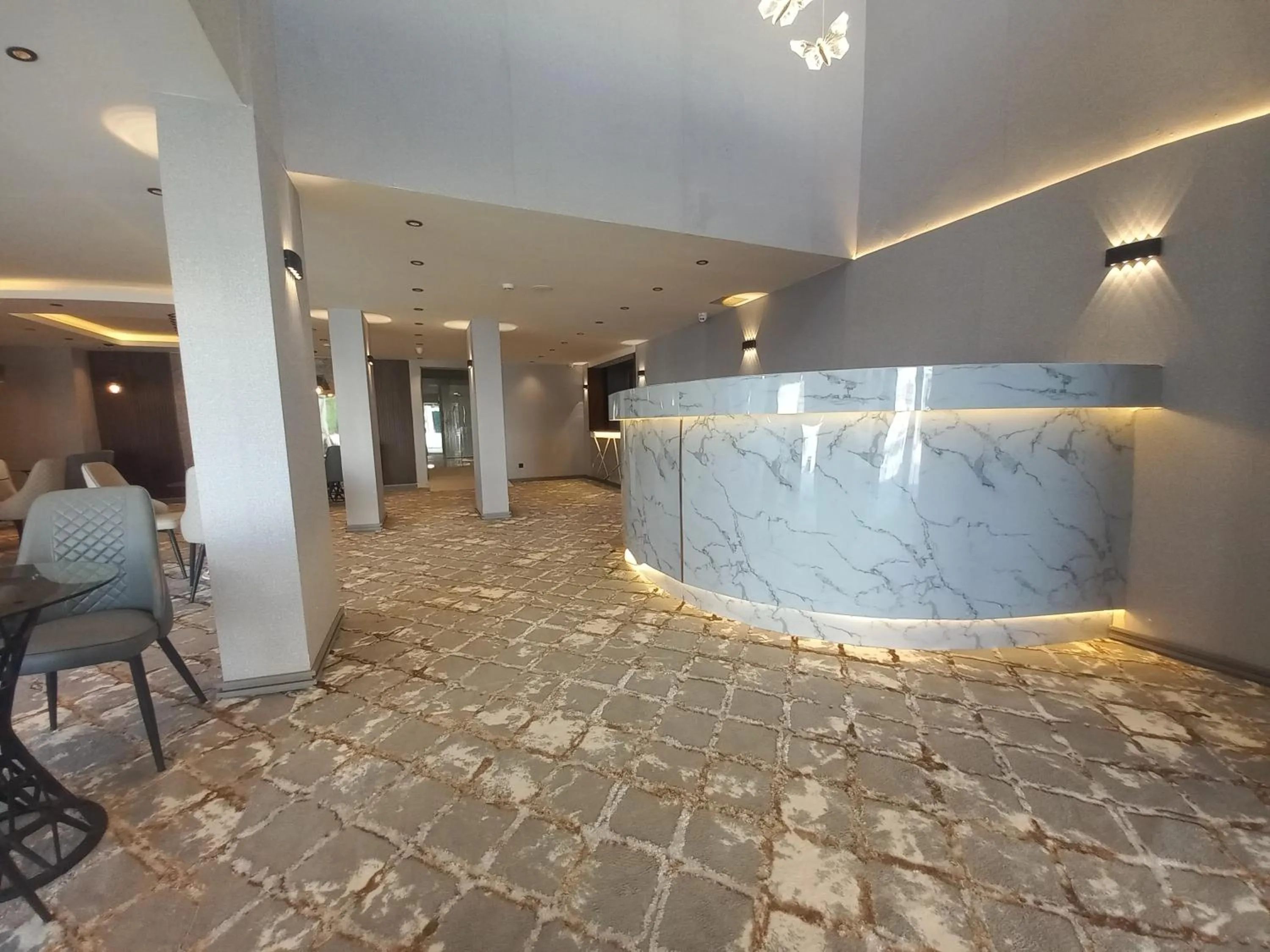 Lobby or reception in Sur Hotel