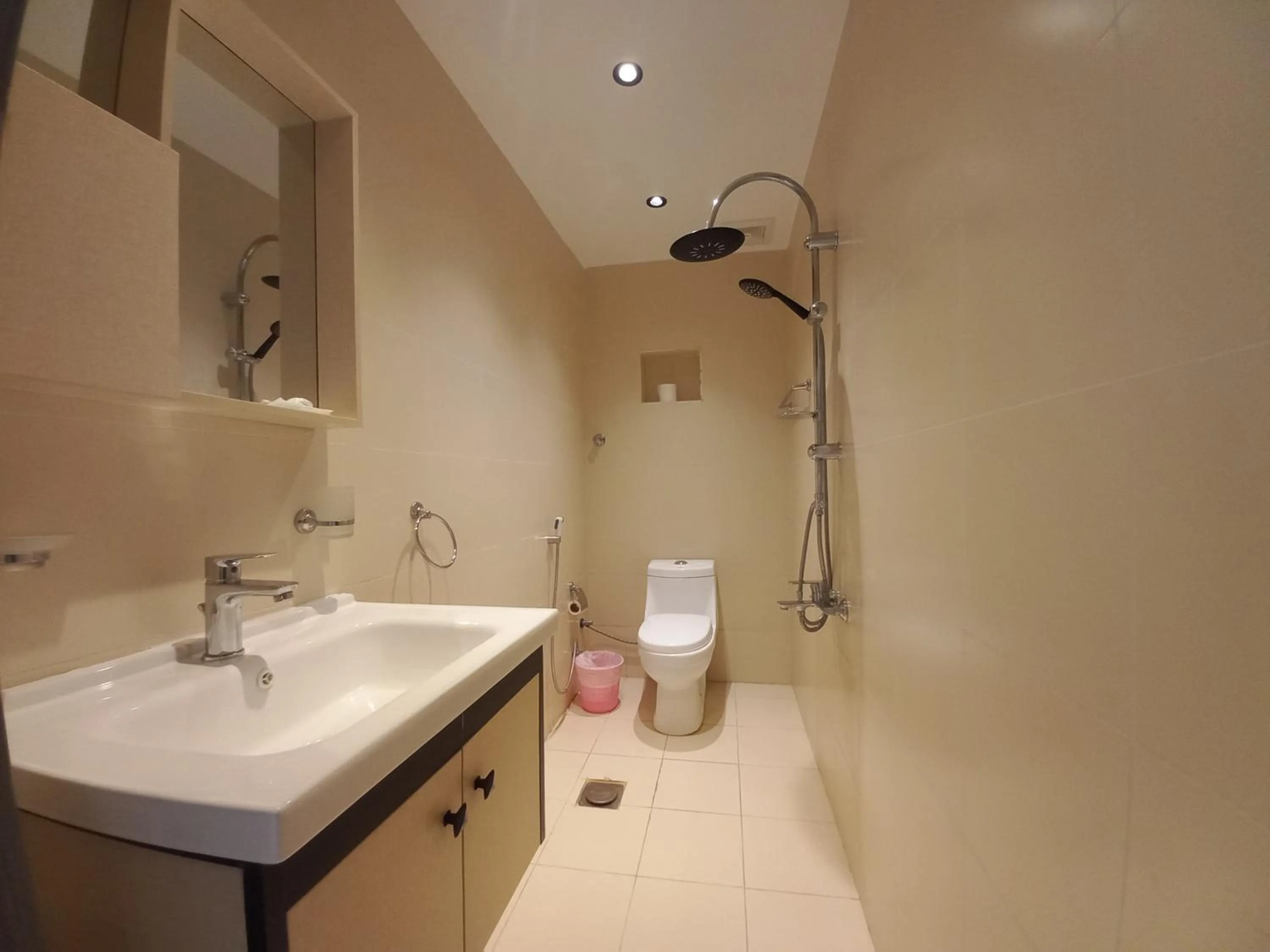 Photo of the whole room in Sur Hotel