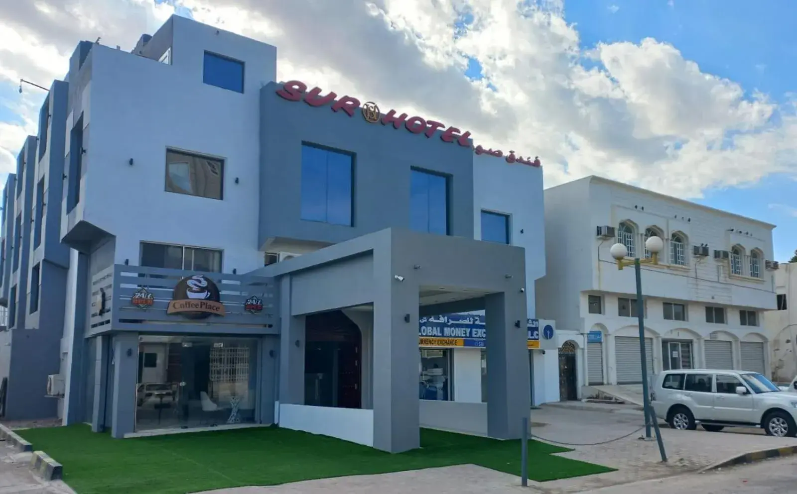 Property building in Sur Hotel Property building in Sur Hotel