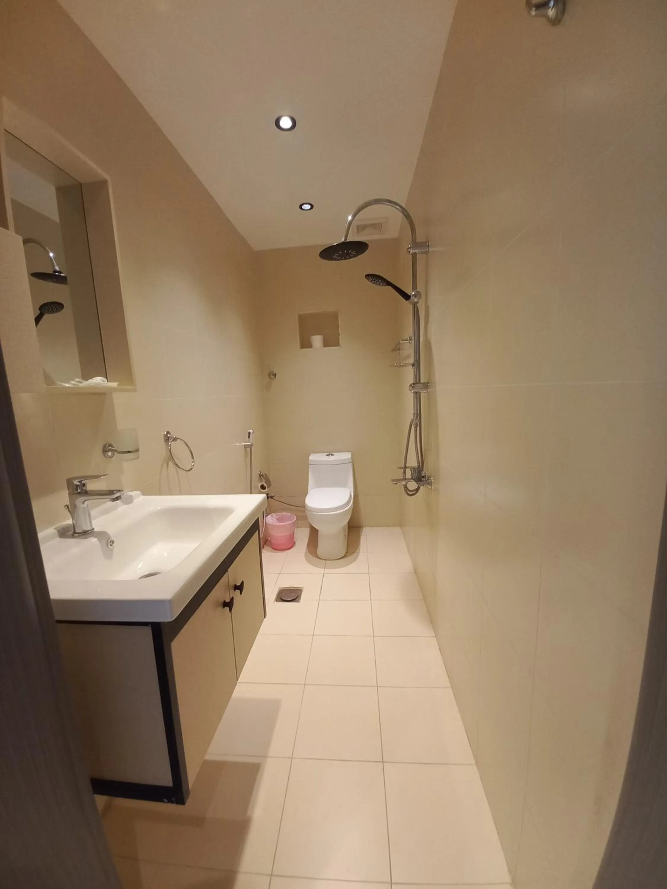 Bathroom in Sur Hotel