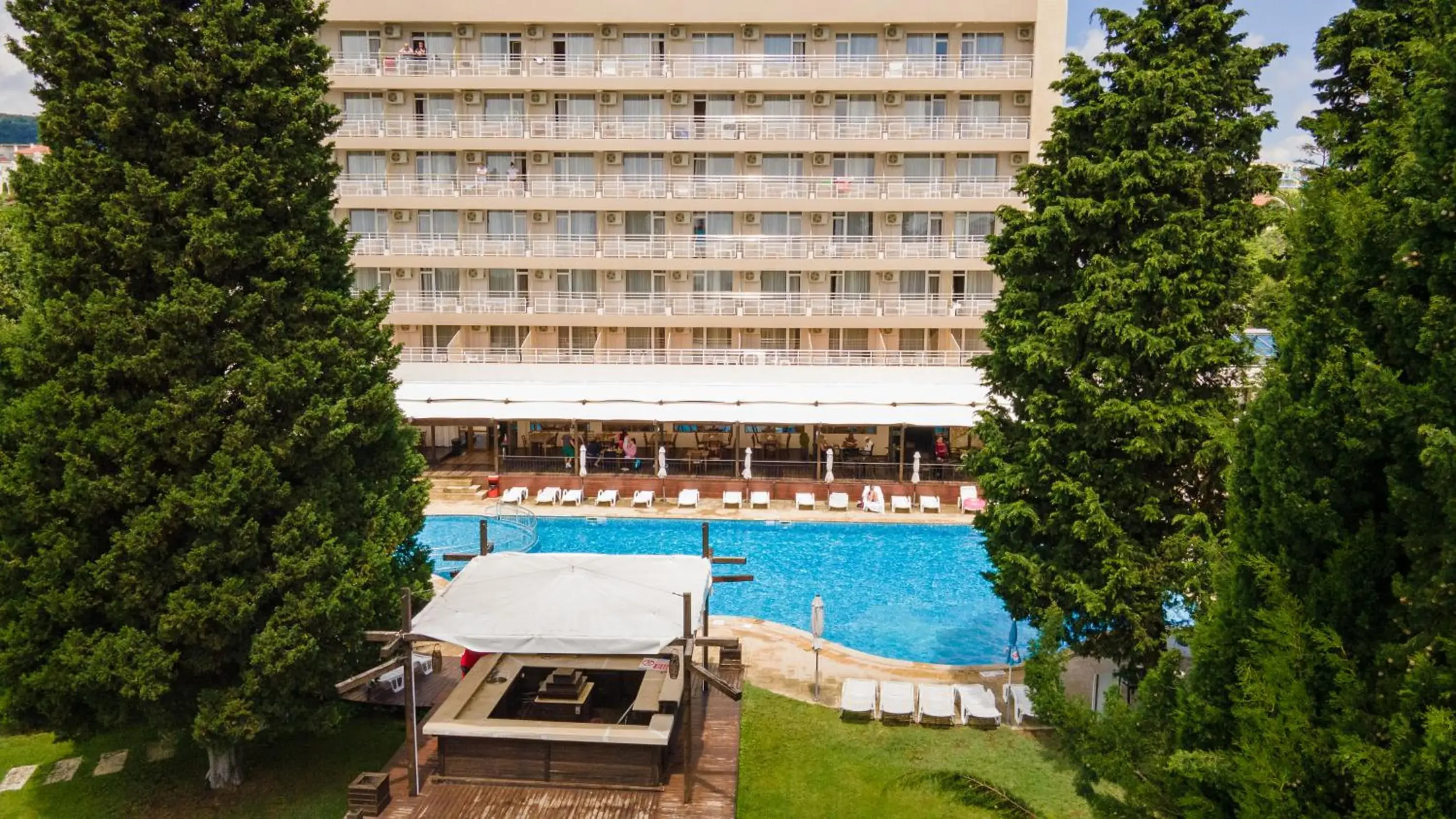 Property building in Detelina Hotel Property building in Detelina Hotel