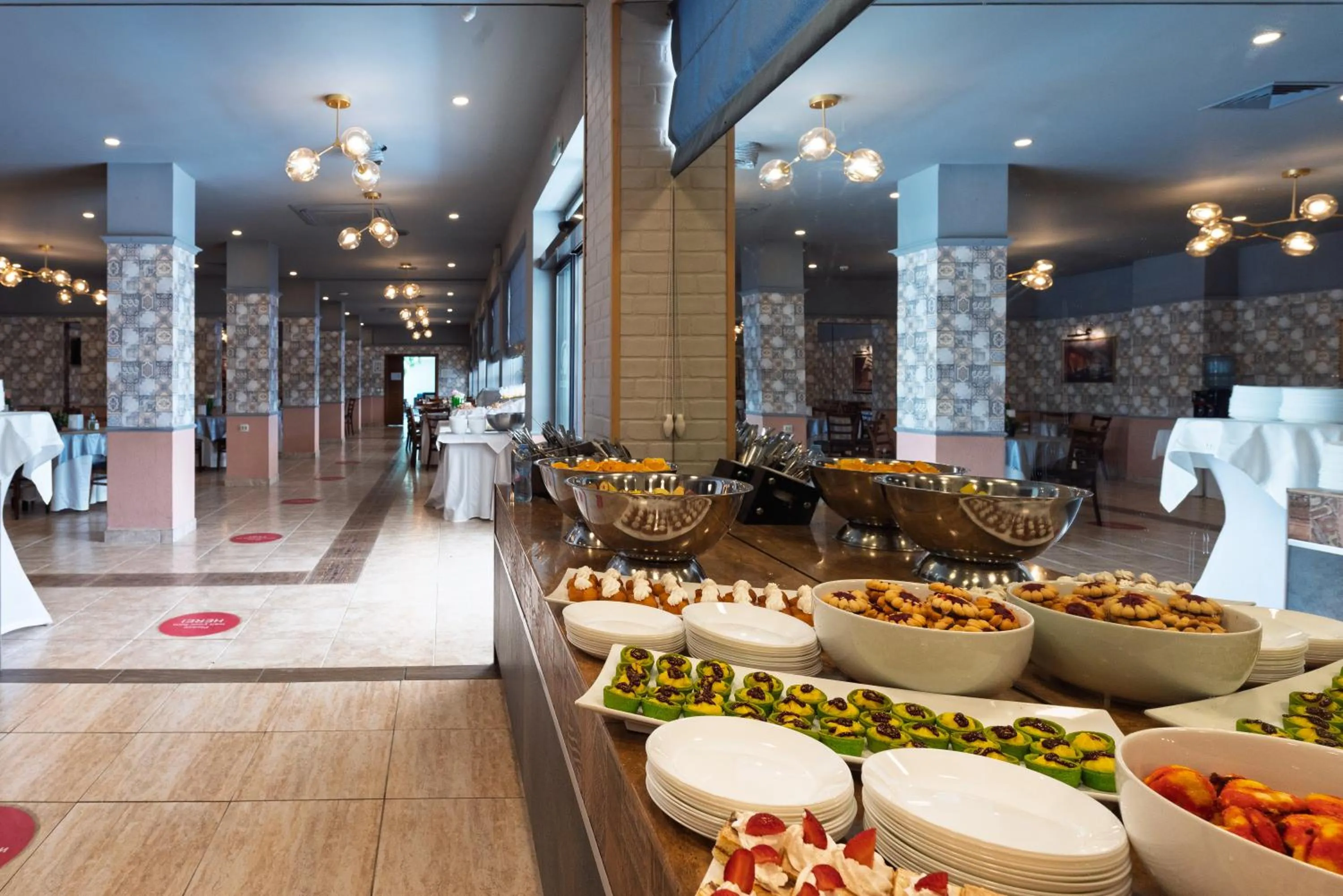 Food in Detelina Hotel