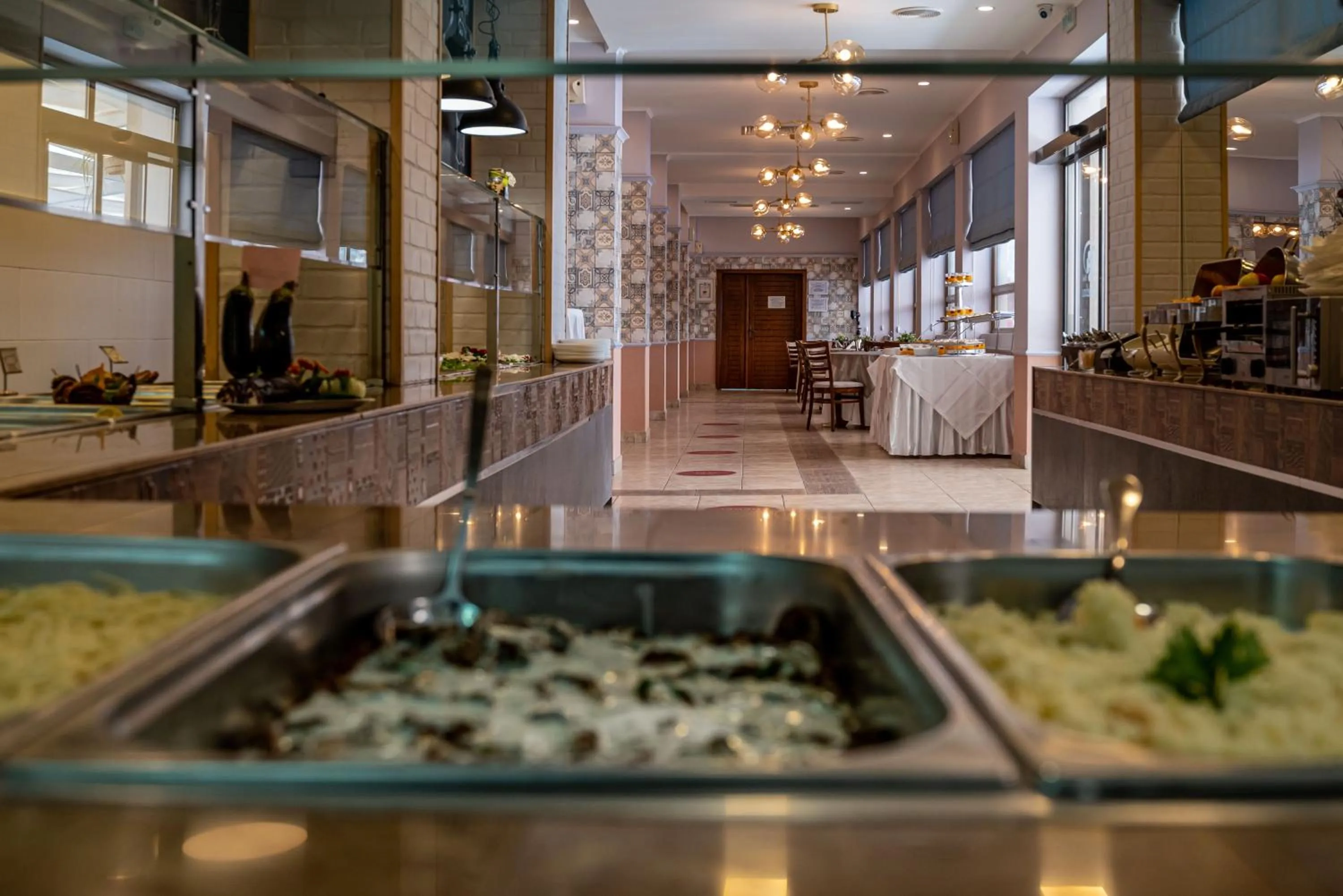 Restaurant/places to eat in Detelina Hotel