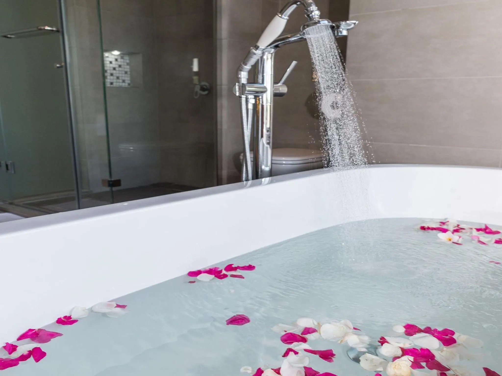 Bathroom in Pereybere Hotel & Spa