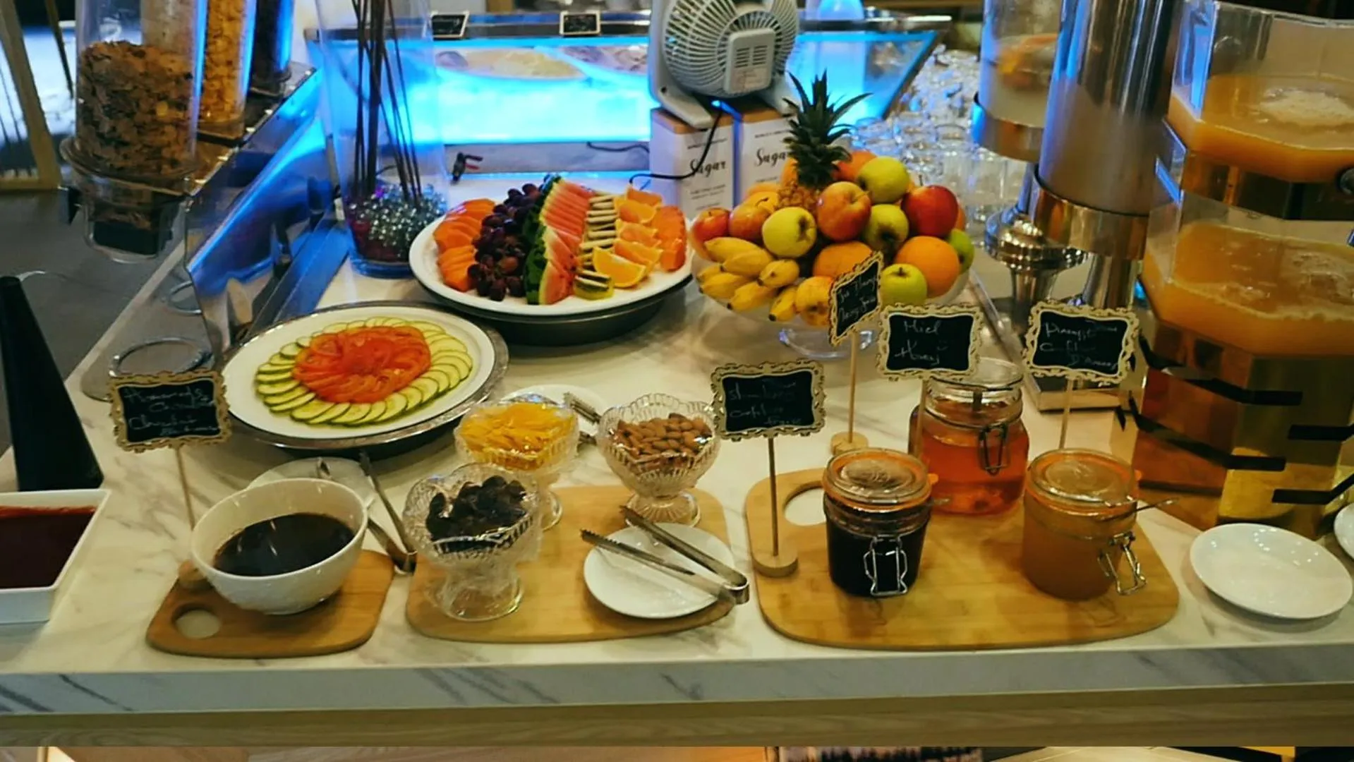 Breakfast in Pereybere Hotel & Spa