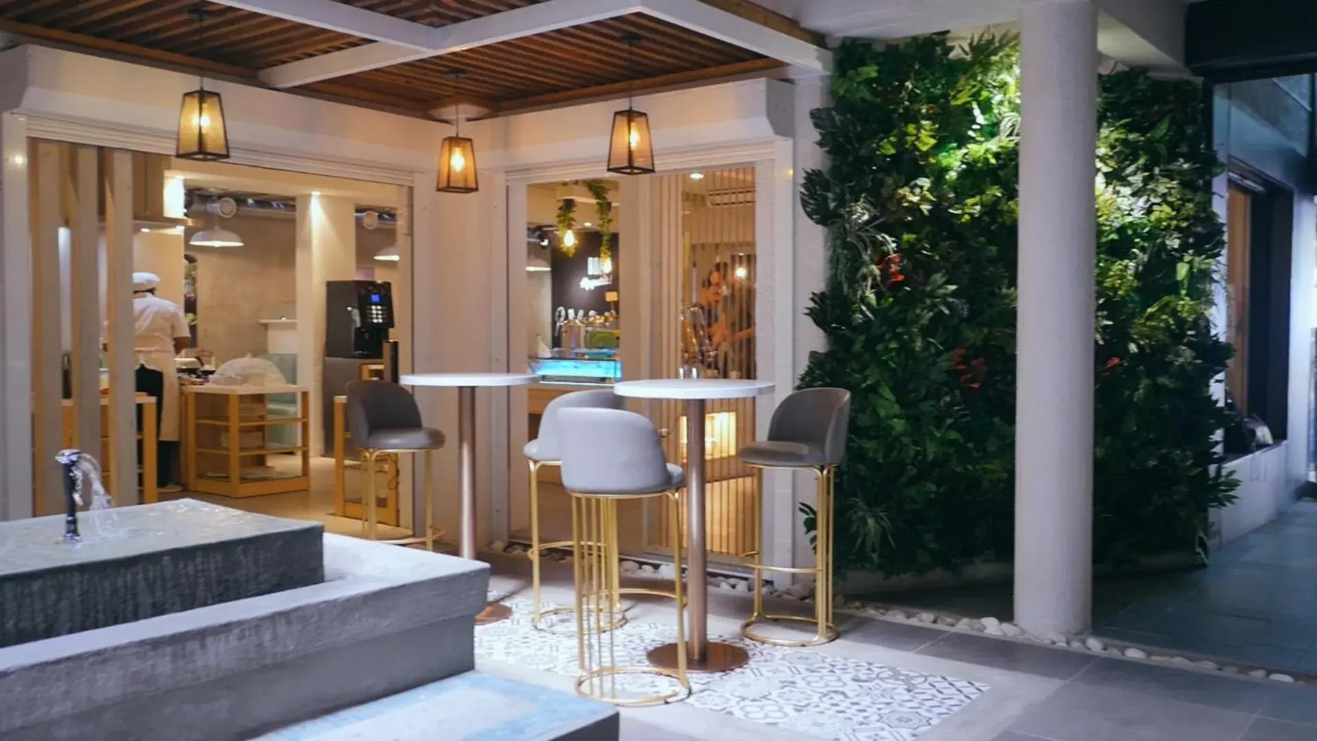 Restaurant/places to eat in Pereybere Hotel & Spa Restaurant/places to eat in Pereybere Hotel & Spa